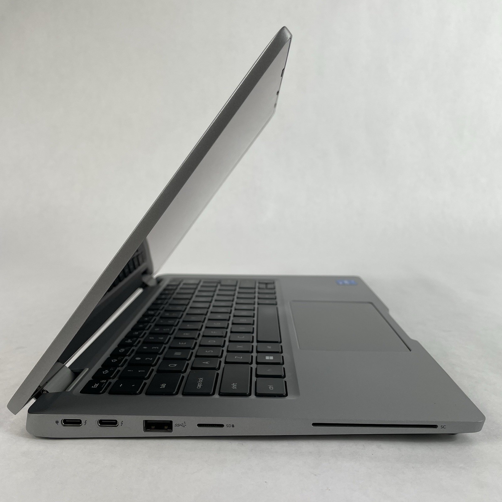 Dell Latitude 5330 13.3″ i5-1235U 3.76 GHz 16 GB RAM No SSD/OS/AC