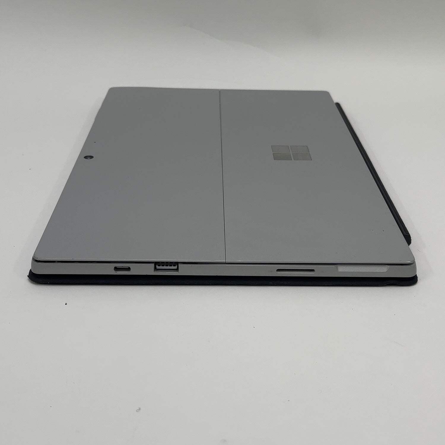 Broken Microsoft Surface Pro 7+ 1960 i3-1115G4 3.0GHz 8GB RAM 128GB SSD READ