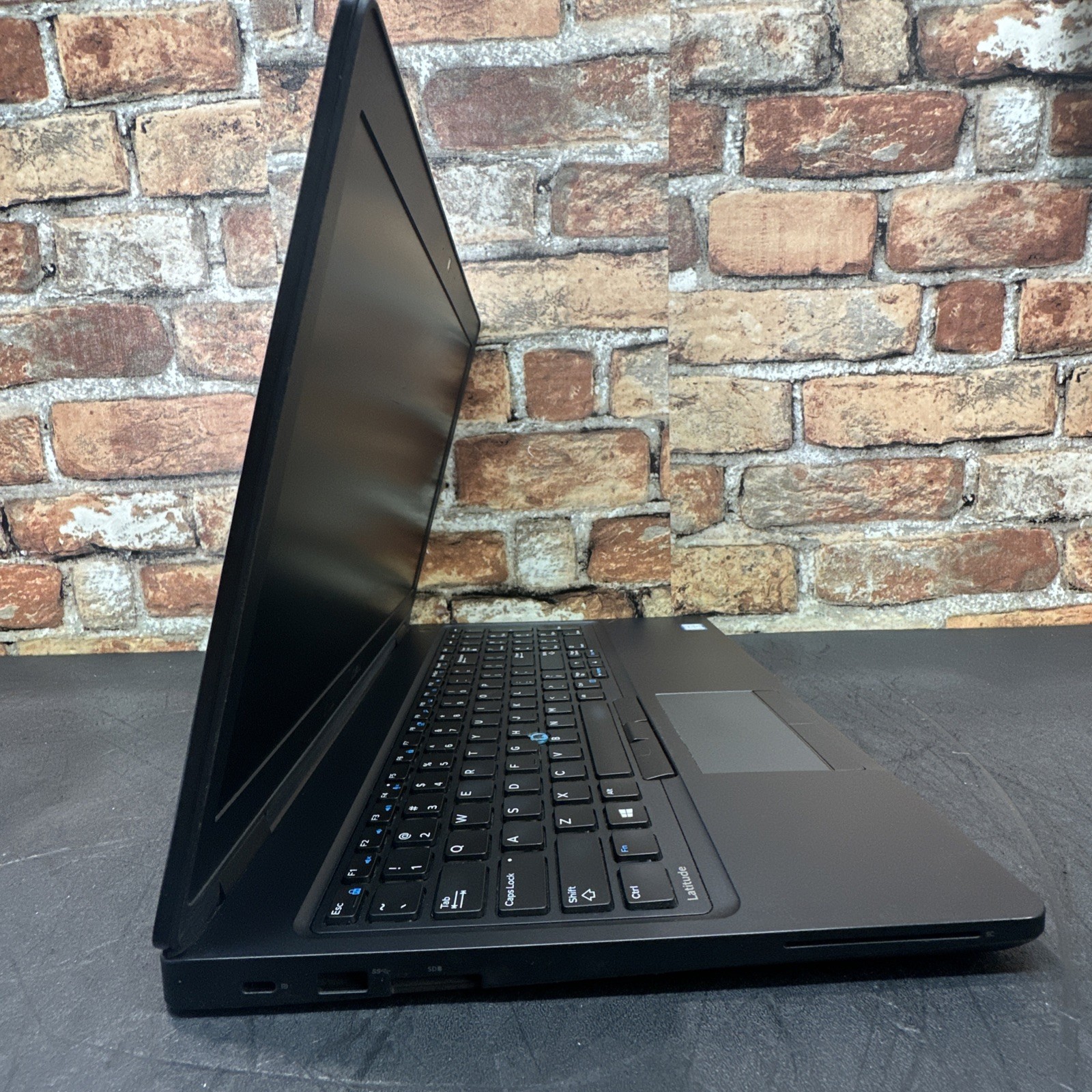 Dell Latitude 5580 Tested LCD Screen w/ Chassis & Battery – No Motherboard