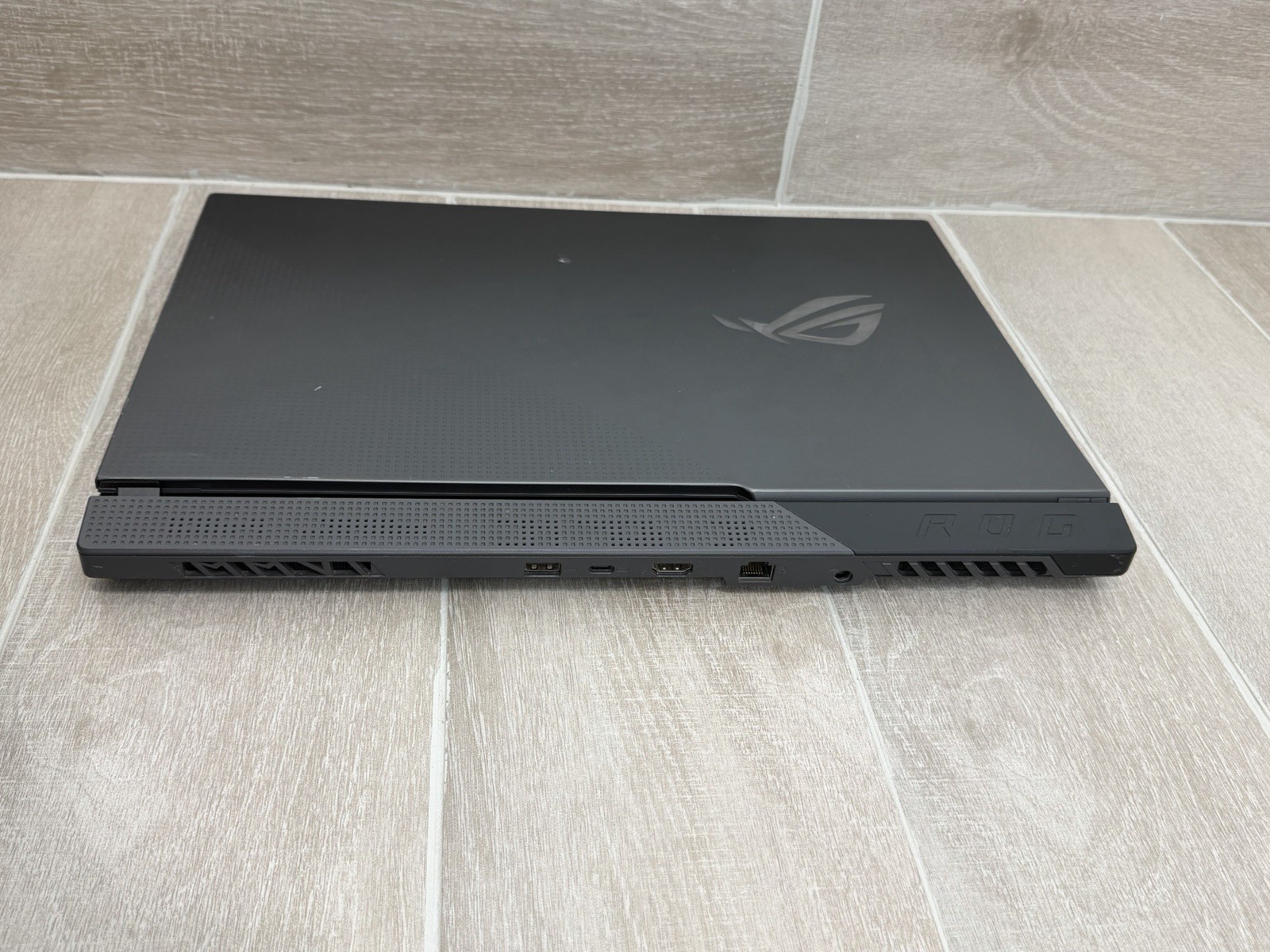 Asus ROG Strix G713 17″ Ryzen 7 5800H GeForce RT 3050 16GB RAM 512GB NVMe