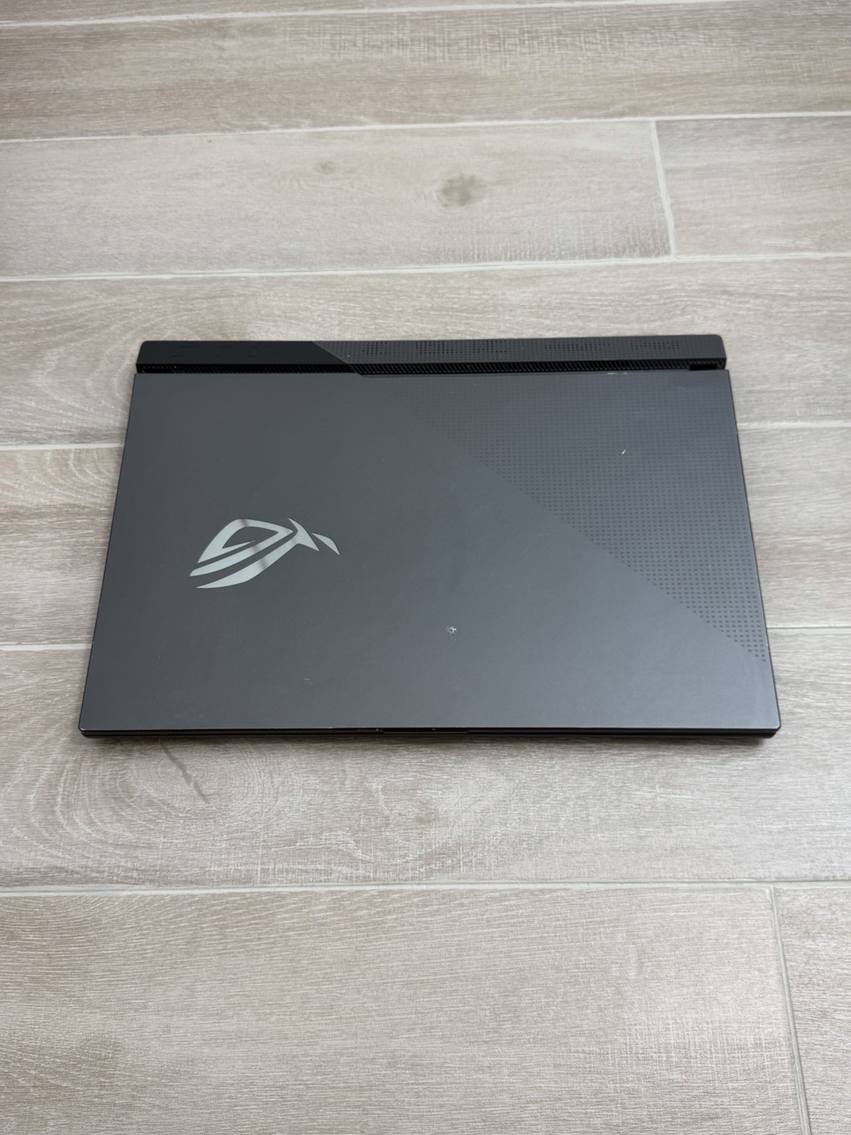 Asus ROG Strix G713 17″ Ryzen 7 5800H GeForce RT 3050 16GB RAM 512GB NVMe