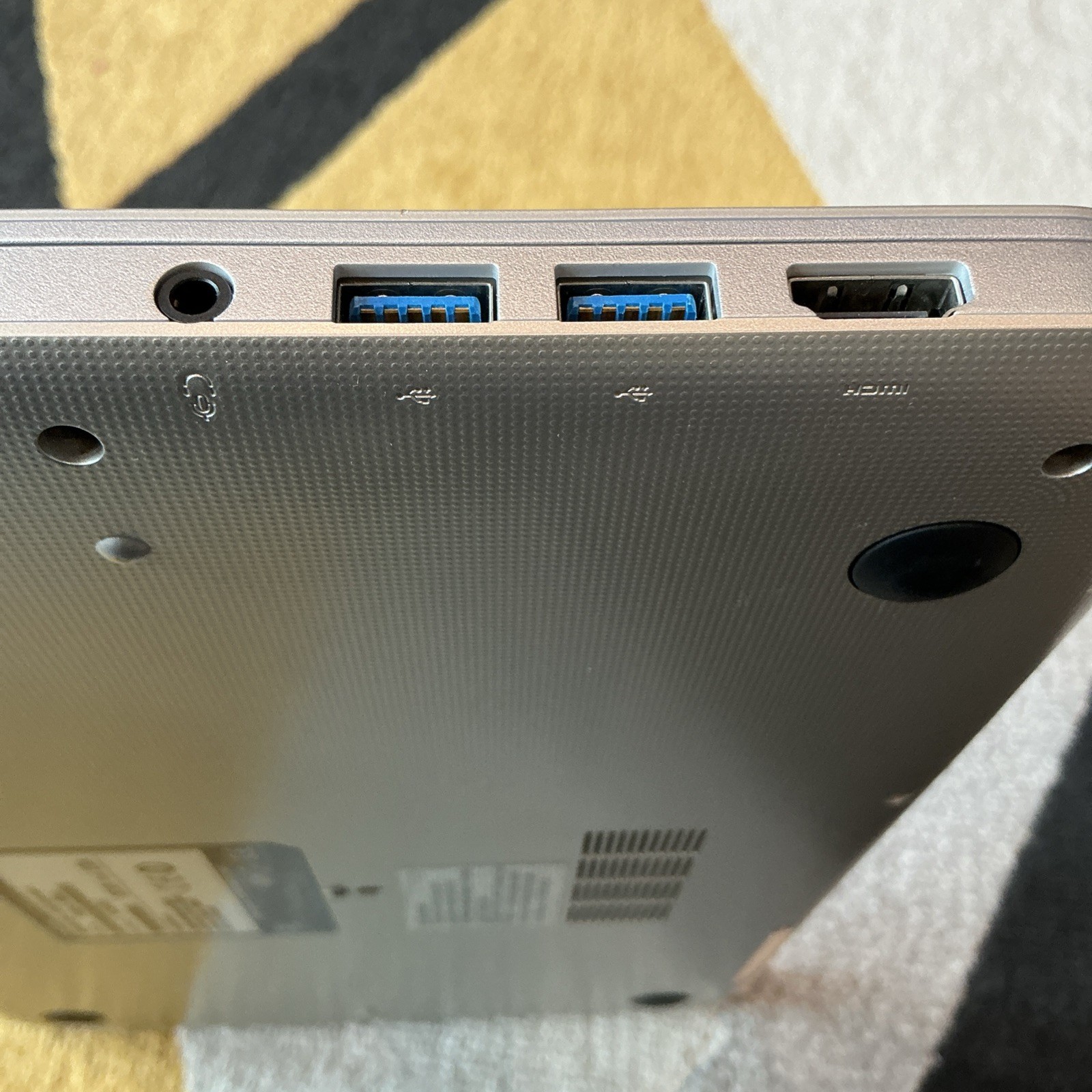 Toshiba Chromebook CB30-A3120 13.3″ CELERON 2955U 1.4ghz 2gb 16gb SSD