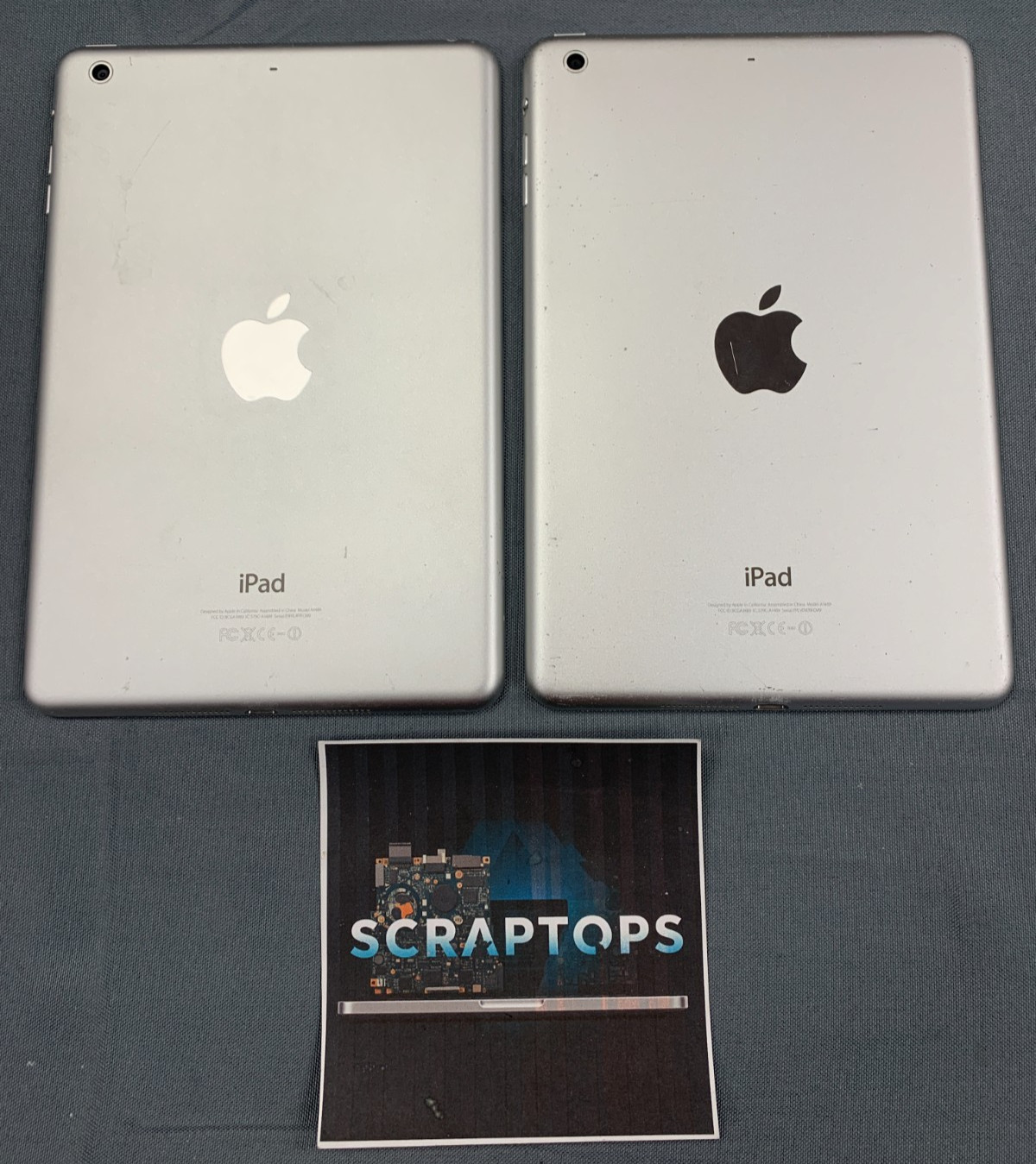 Lot of 2 Apple iPad Mini 2 A1489 Silver Wi-Fi 32GB iPadOS 12.5.7 #5121033