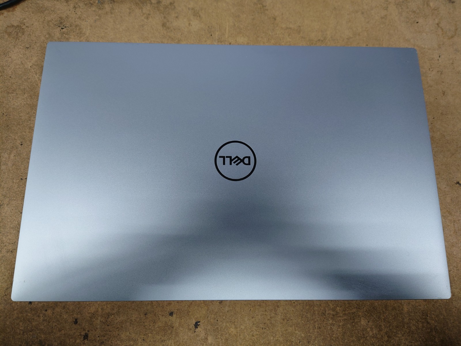 Dell XPS 17 9700 17″ UHD Touch i9-10885H 32GB RAM 1TB SSD GeForce RTX 2060 No OS