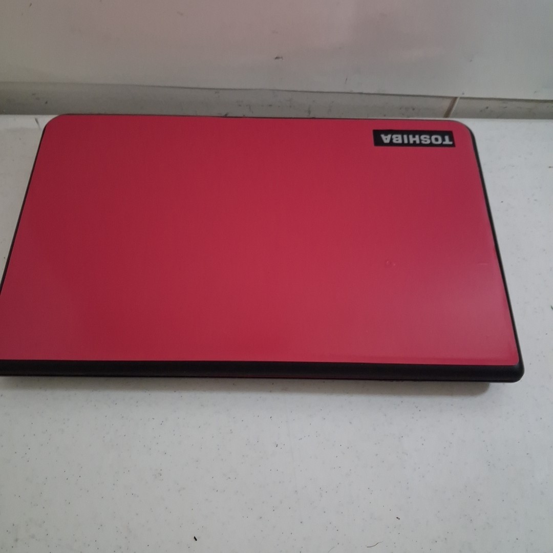 PINK TOSHIBA SATELLITE INTEL N2820 @ 2.13GHz 8G RAM 256G SSD Win11,CAM