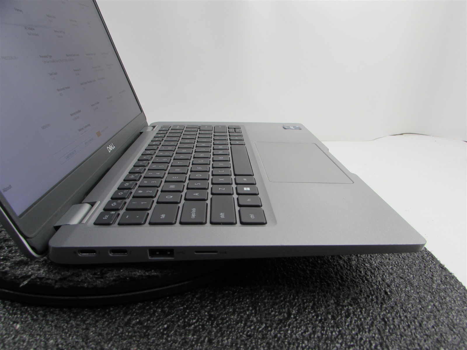 DELL LATITUDE 5330 FHD TOUCHSCREEN I5-1245U 10 CORE 512GB SSD 16GB RAM NO O.S