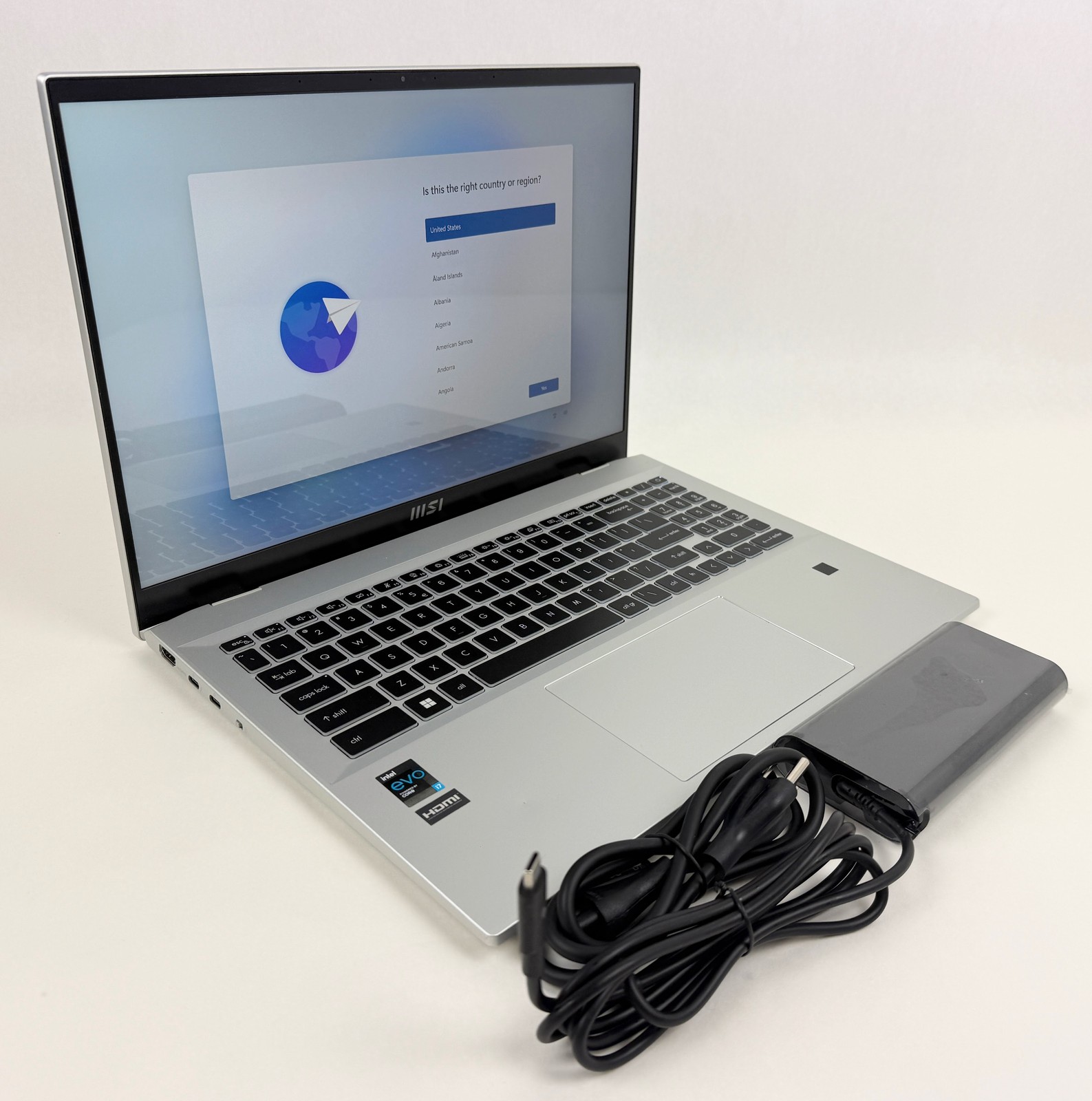 MSI Prestige 16 EV0 A13M280US 16″ 2560×1600 i7-1260P 16GB 1TB SSD W11P