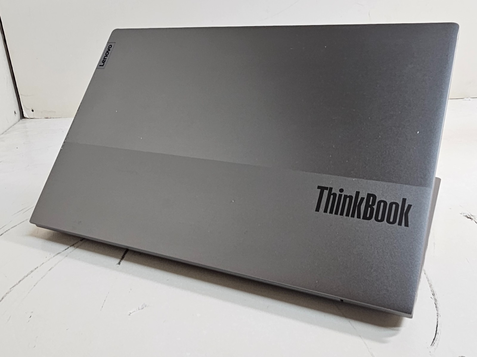 Lenovo ThinkBook 14 G2 ITL – 2.8 GHz i7-1165G7 16GB 512GB 14″ Touchscreen – SP1