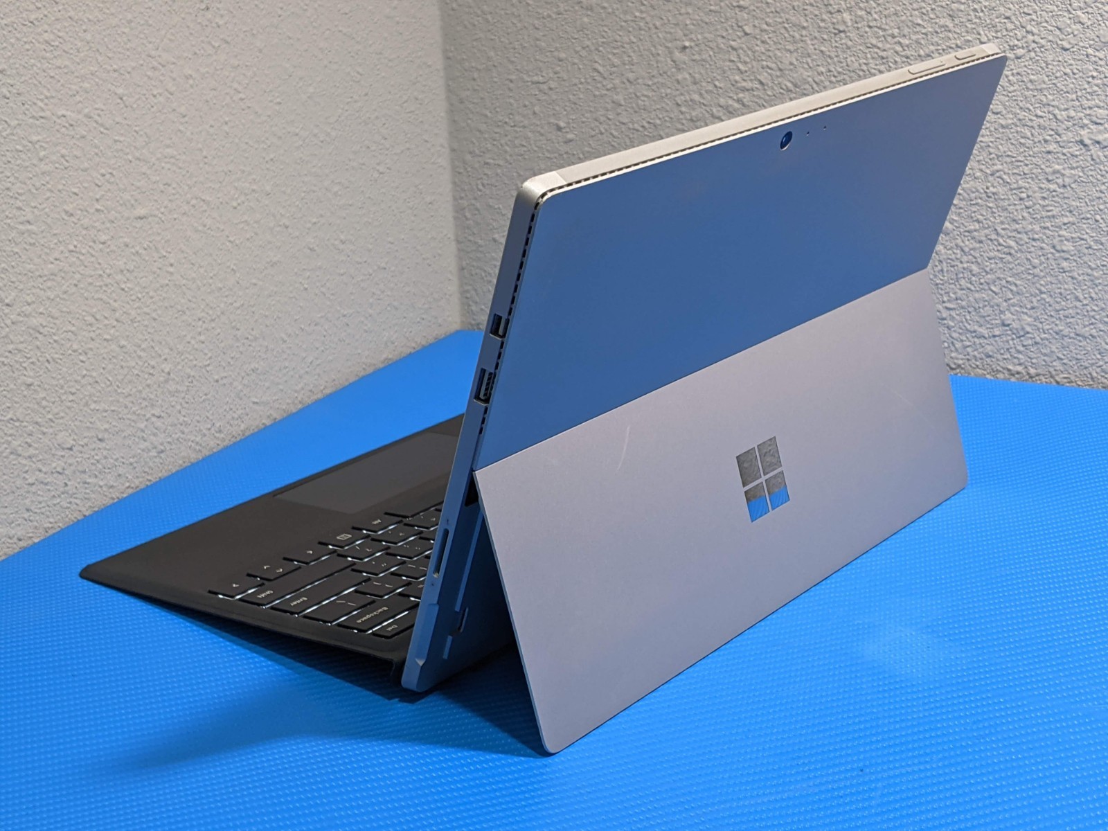 MS Surface Pro 4 12.3″ 2736×1824 TOUCH Intel M3-6Y30 900MHz 4GB 128GB SSD W11Pro