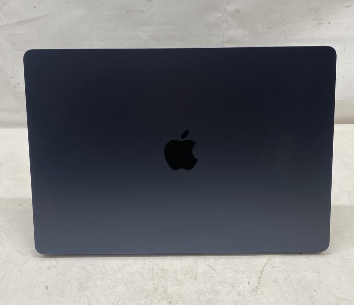 Apple MacBook Air 15″ M2 2TB/24GB Laptop Model: A2941 (CMP125869)