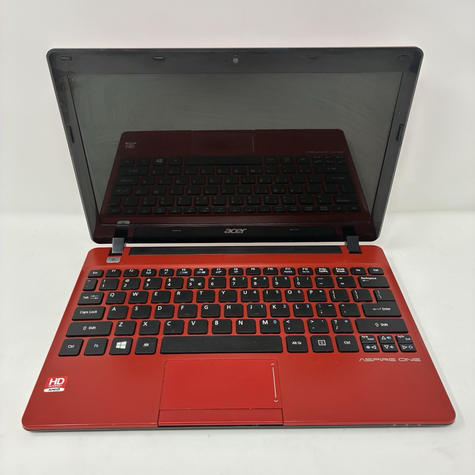 Acer Aspire One 725-0687 Windows Netbook Computer Ruby Red Powers On For Parts