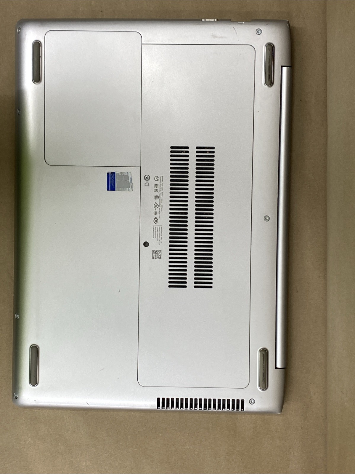 HP 440 G5 – 14″ 1366×768 – i5-8250U – 4GB – 128GB SSD – Win 11 Pro