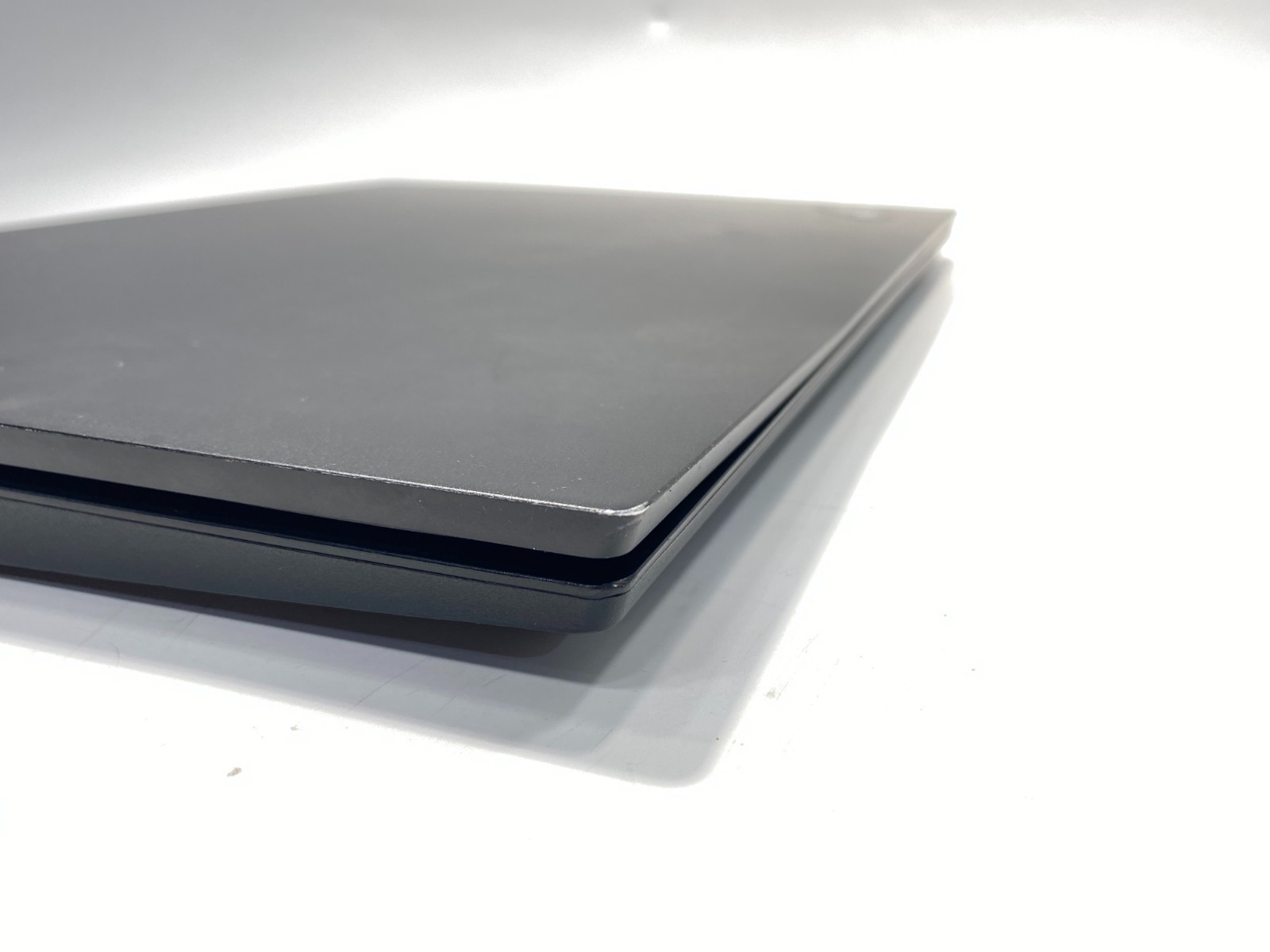 Lenovo ThinkPad E590 i7-8565U 1.8GHz | 8GB RAM | 256GB SSD | NO O.S.