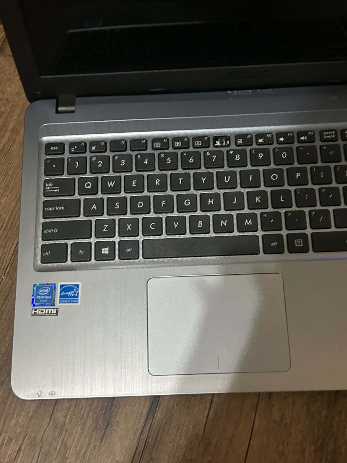 ASUS X540S Intel Pentium Laptop-Parts Repair Only! Case /Charger Included