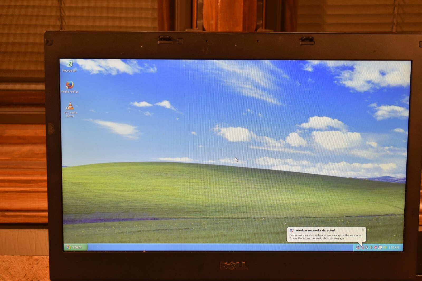 Dell Latitude E6510 Core i5-520M 3GB 750GB HD NVidia 3100M Windows XP Pro 32-bit
