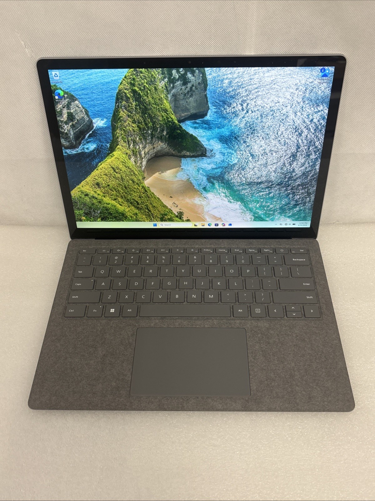 Microsoft Surface Laptop 4 13.5″ (512GB, AMD Ryzen 5, 16GB) – Platinum