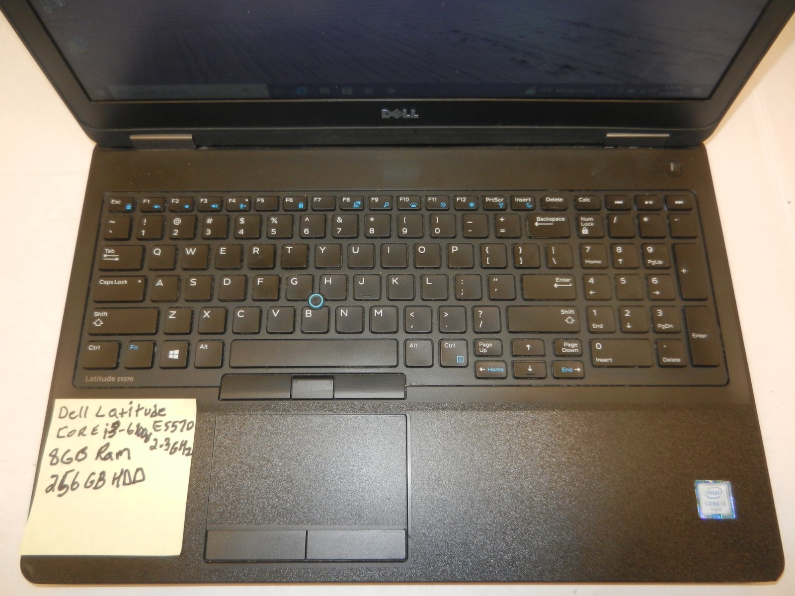 DELL LATITUDE E5570 15.5″ CORE i3-6100U 2.3GHz 8GB RAM 256GB SSD WINDOWS 10