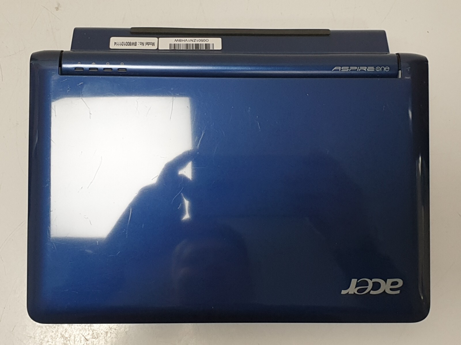 Acer Aspire ONE Mini Notebook Windows XP 160GB 1.5GB Laptop WEBCAM VGA 8.9″