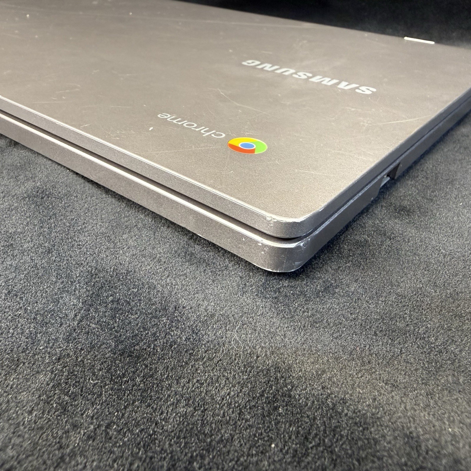 SAMSUNG XE310XBA Chromebook 4 11.6″ Intel Celeron N4000 32GB Storage | W/Case