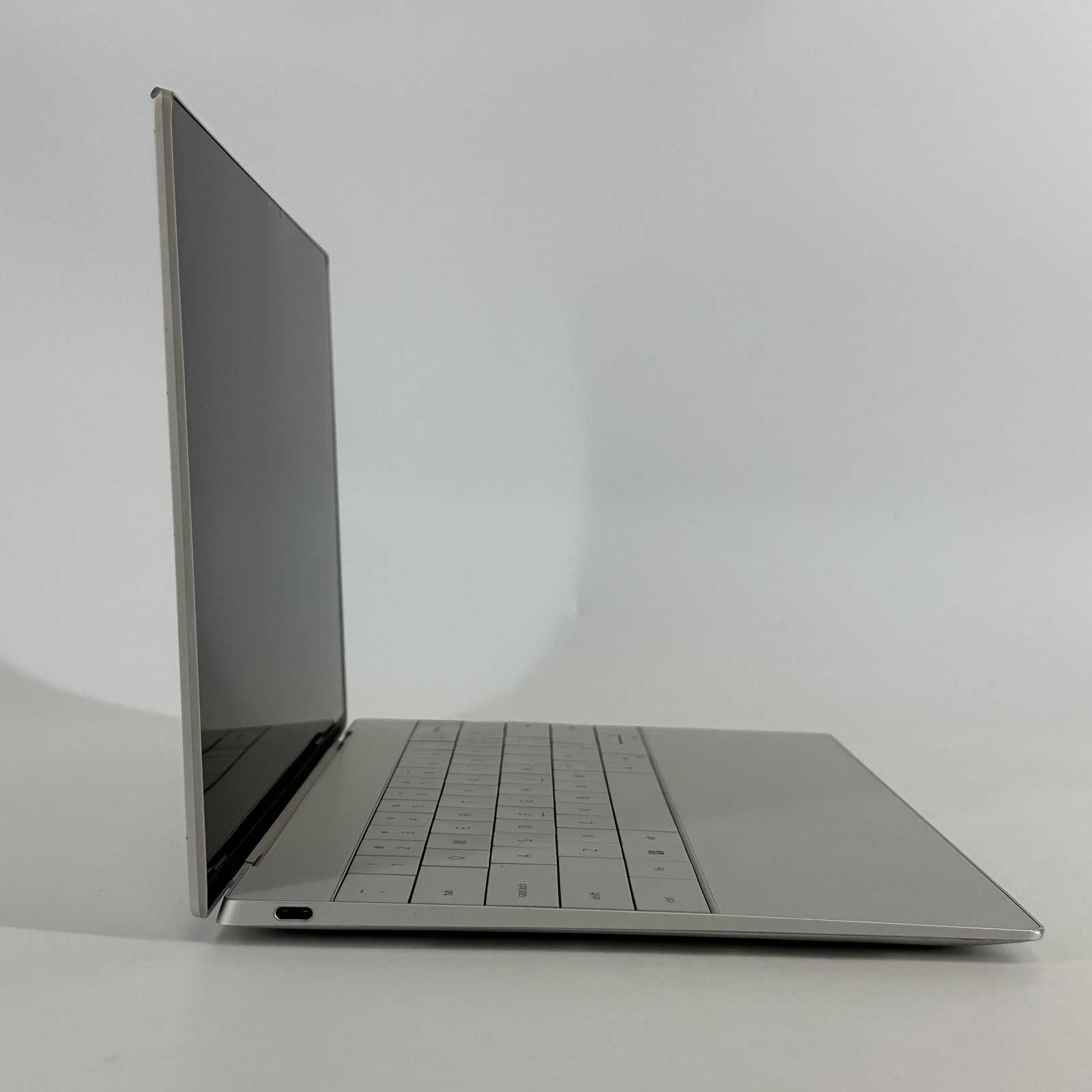 Dell XPS 13 Plus 9320 2022 Silver UHD+ TOUCH 2.1GHz i7-1260P 16GB 512GB SSD Good