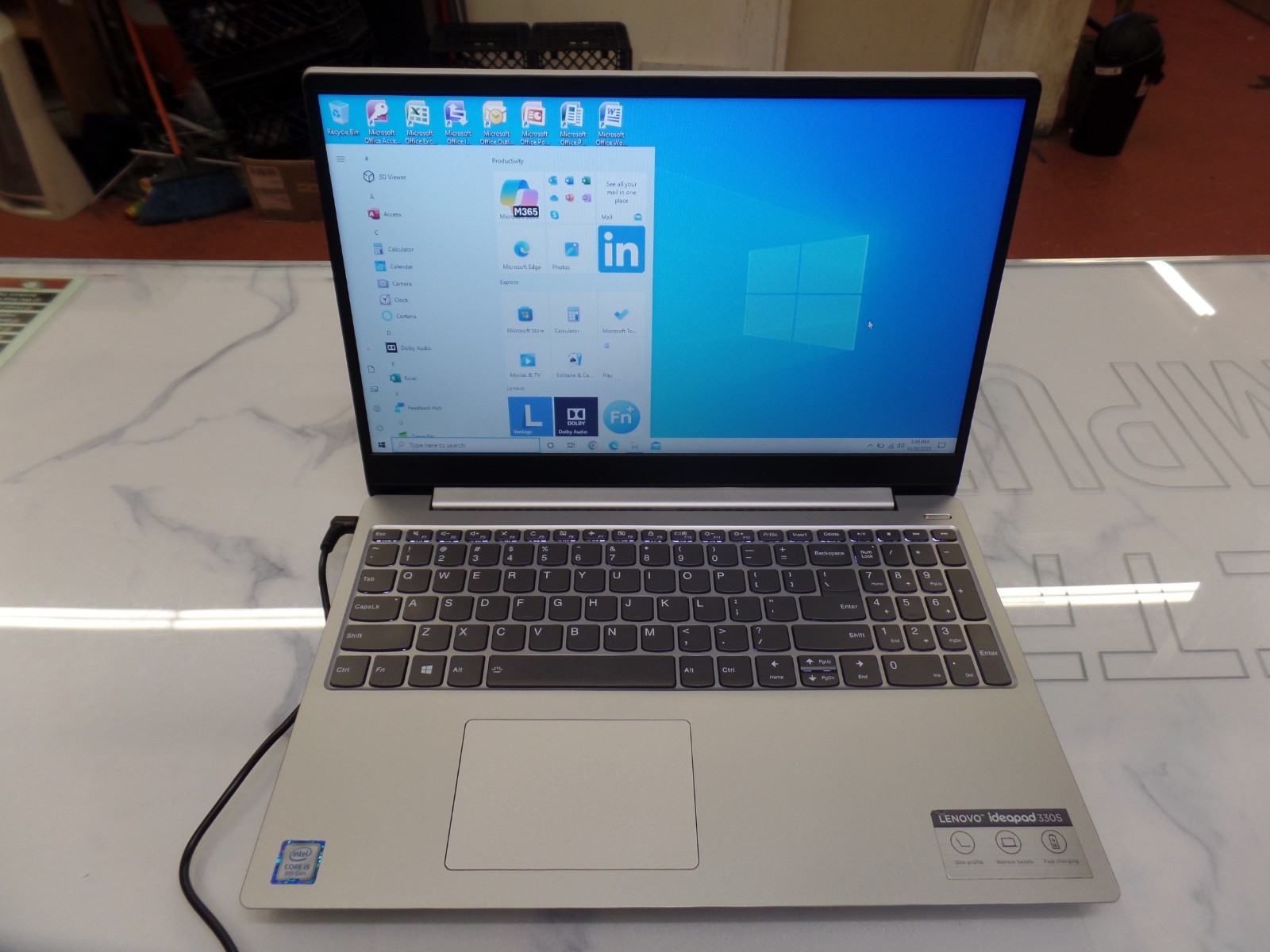 Lenovo IdeaPad 330S-15IKB 81F5 128GB SSD 8GB i5-8250U Win10 Backlit KB Laptop