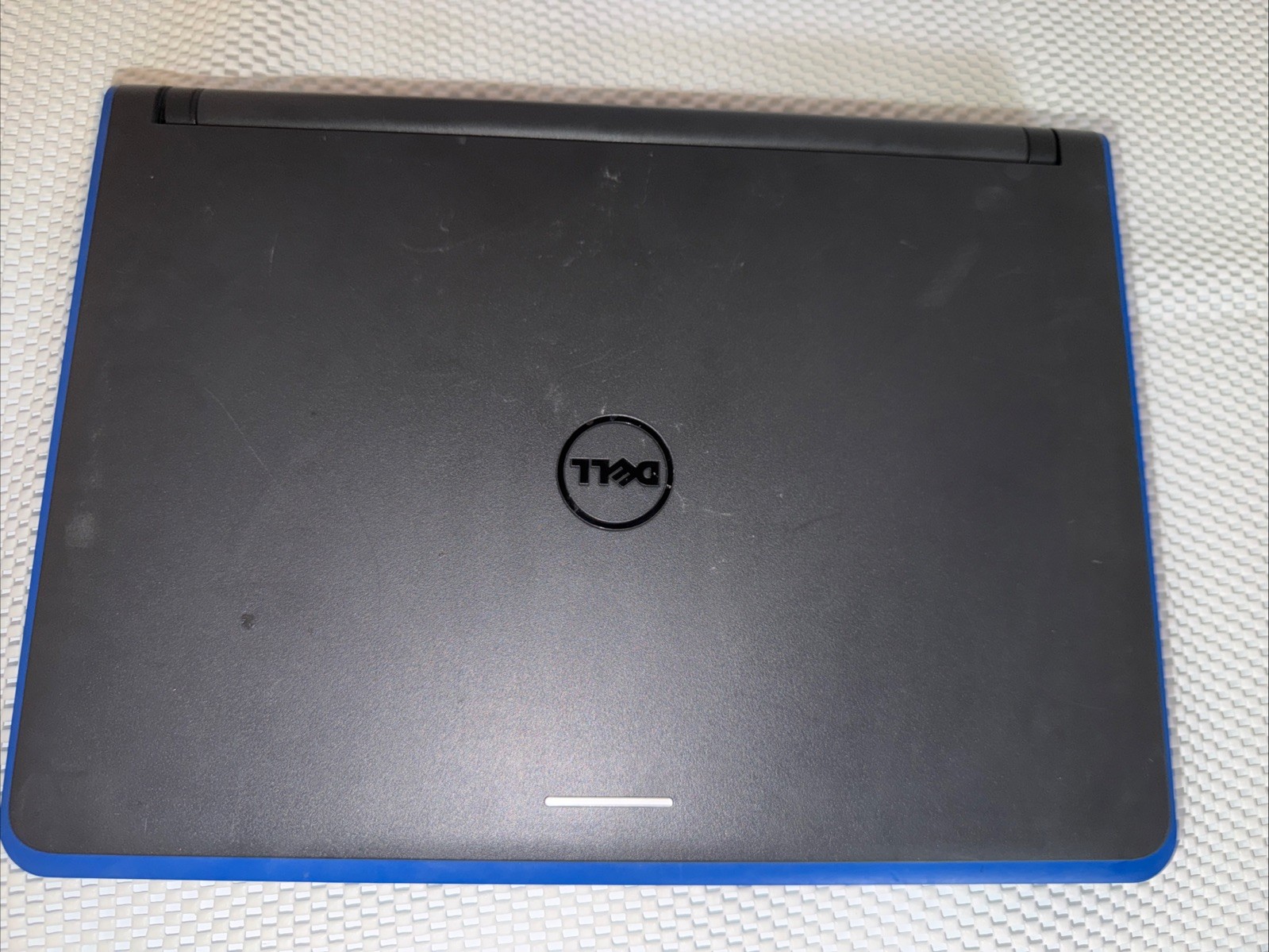Dell Latitude BLUE Core i3-4005U 1.7GHz 13.3″ 4GB 320GB HD No Touch- Win 7