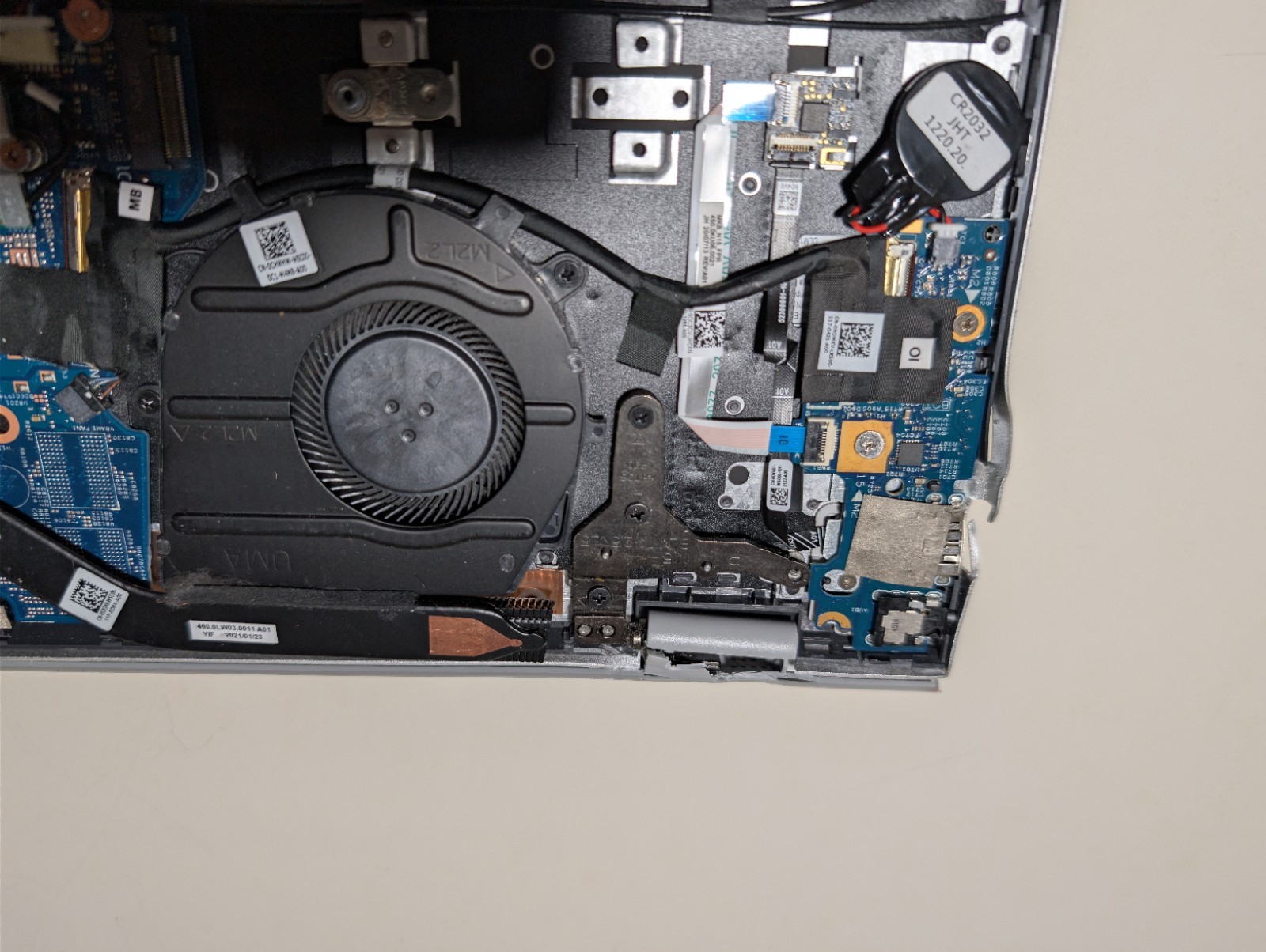 DELL INSPIRON 5505 | RYZEN 7 4700U 4GB RAM NO SSD | FHD Backlit FPS Batt Working