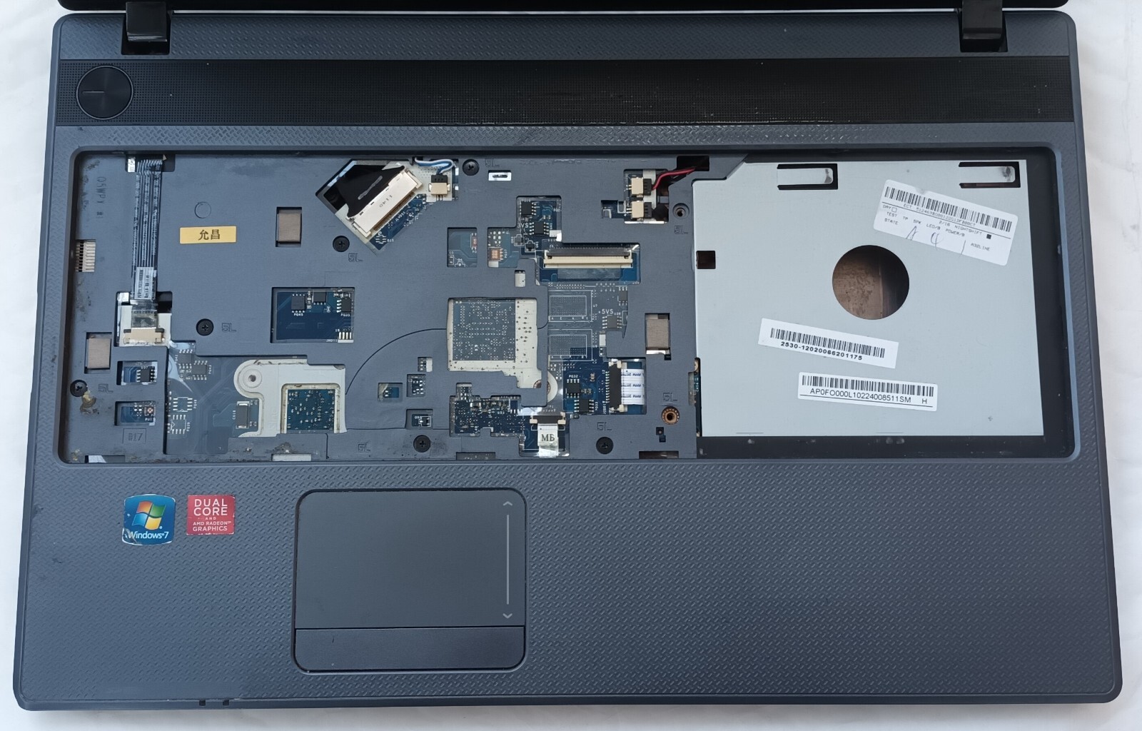 Acer Aspire 5250 Laptop Notebook 15.6″ 4GB 240GB SSD Windows 10 & Extra Casing