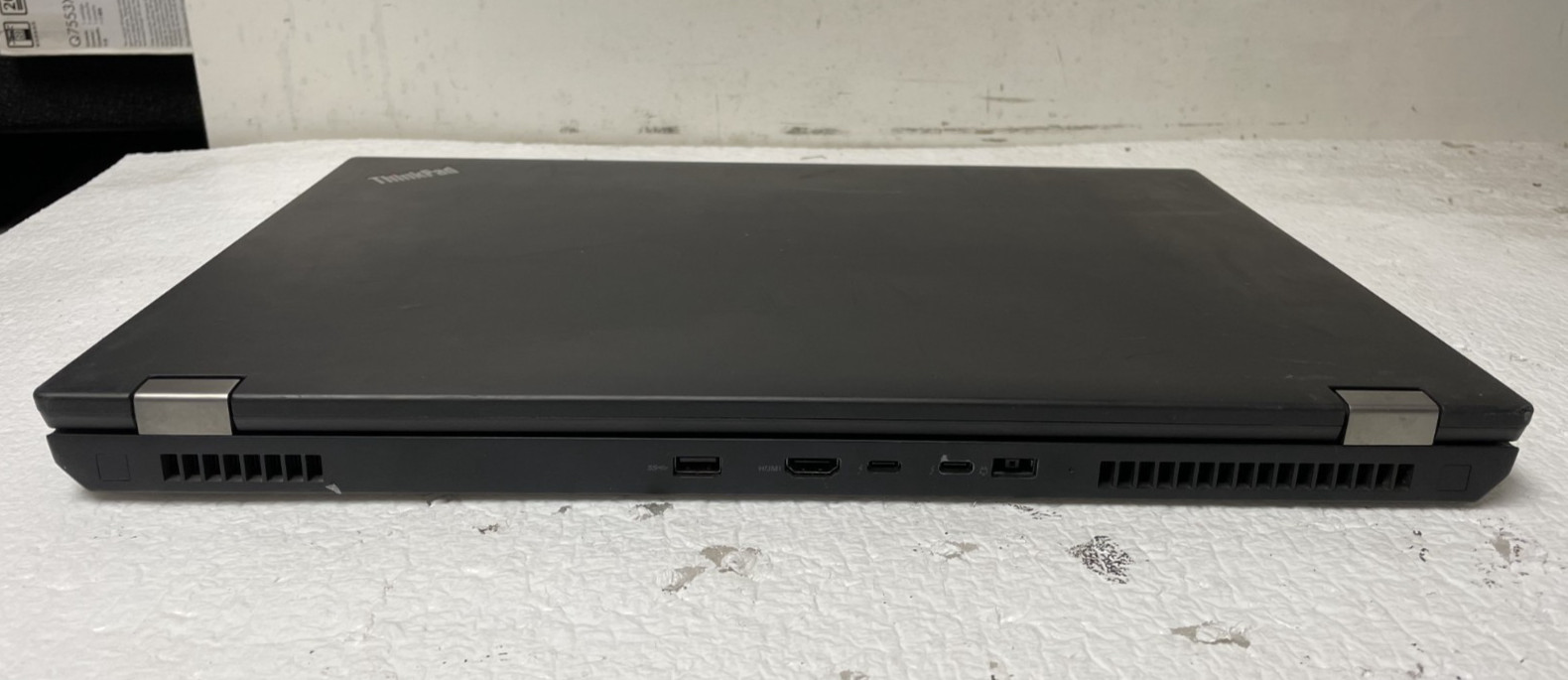 Lenovo Thinkpad P72 Core i7-8th 8GB RAM NO HDD NO Power For Parts *READ