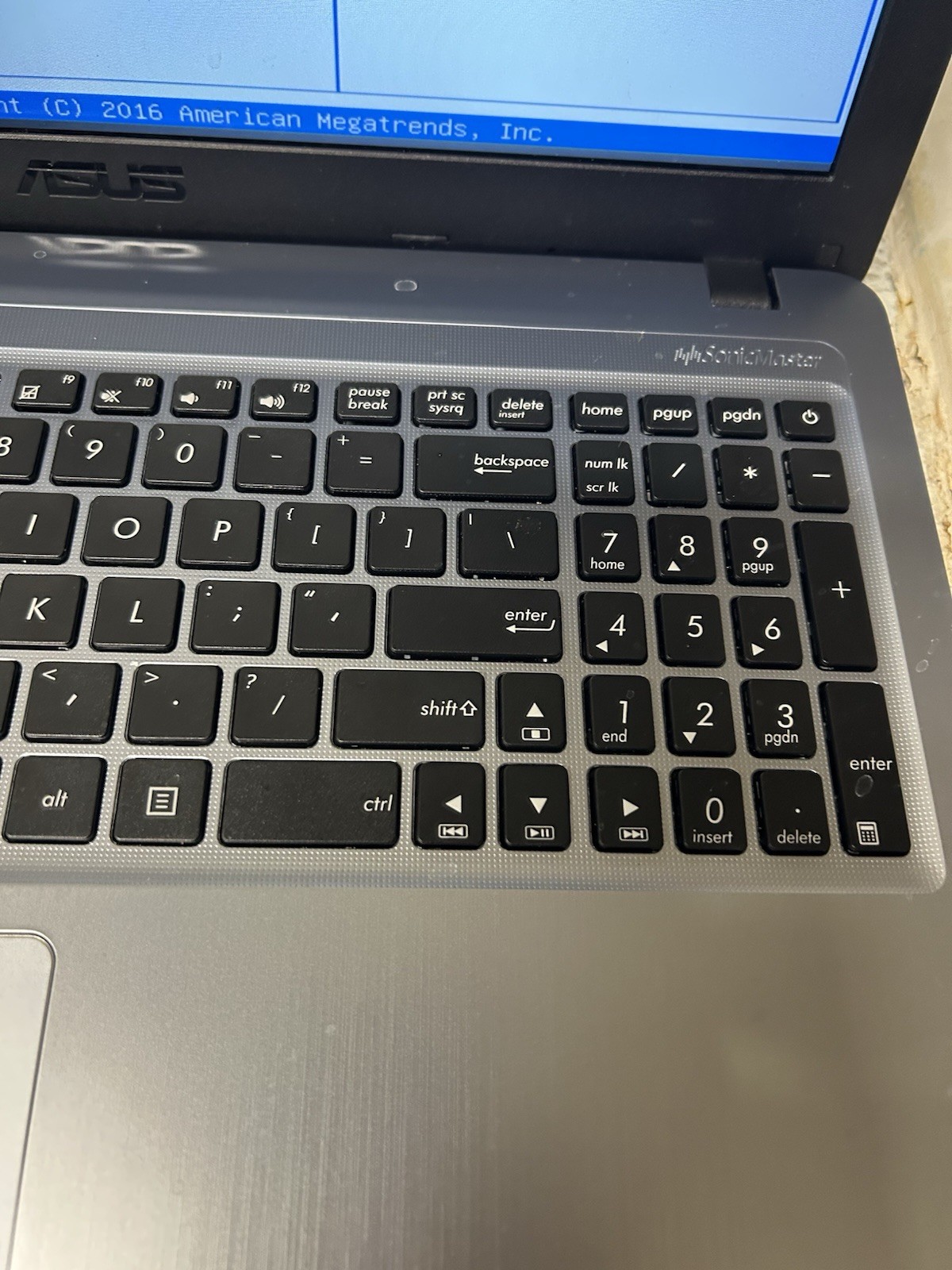 ASUS X540S Intel Pentium Laptop-Parts Repair Only! Case /Charger Included