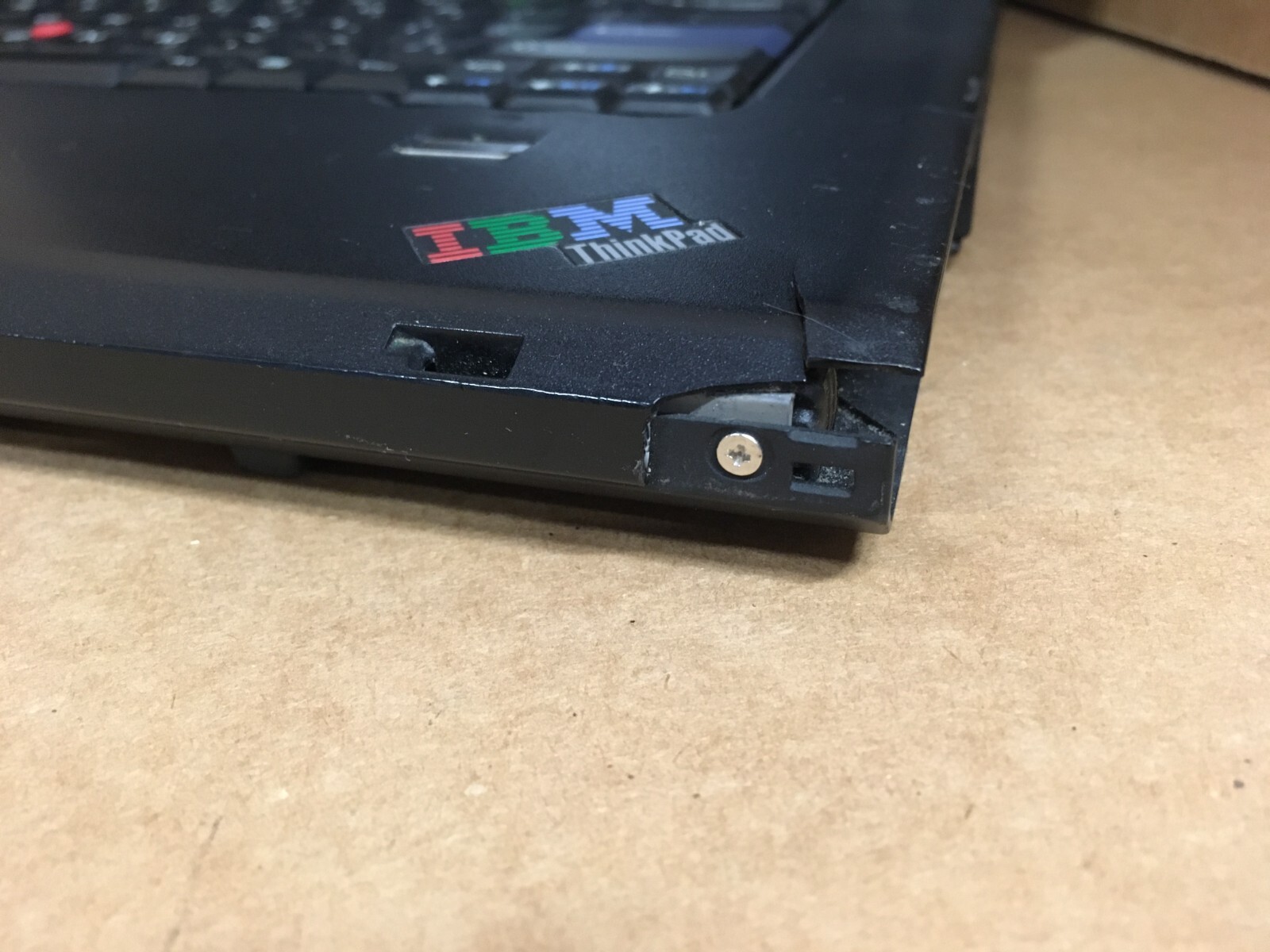 IBM ThinkPad T60 Laptop 15″ LCD 2.0GHz 80GB HDD 2GB RAM Windows XP TYPE: 8741