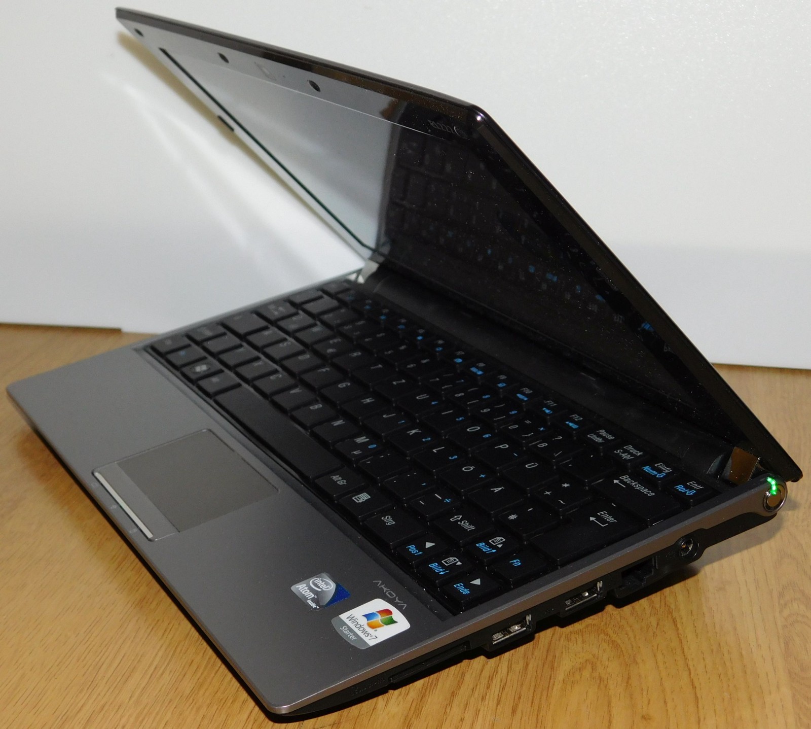 10.1″ Laptop Notebook Netbook Medion E1222 MD98241 1.66GHz 250GB 2GB Win 7 WiFi