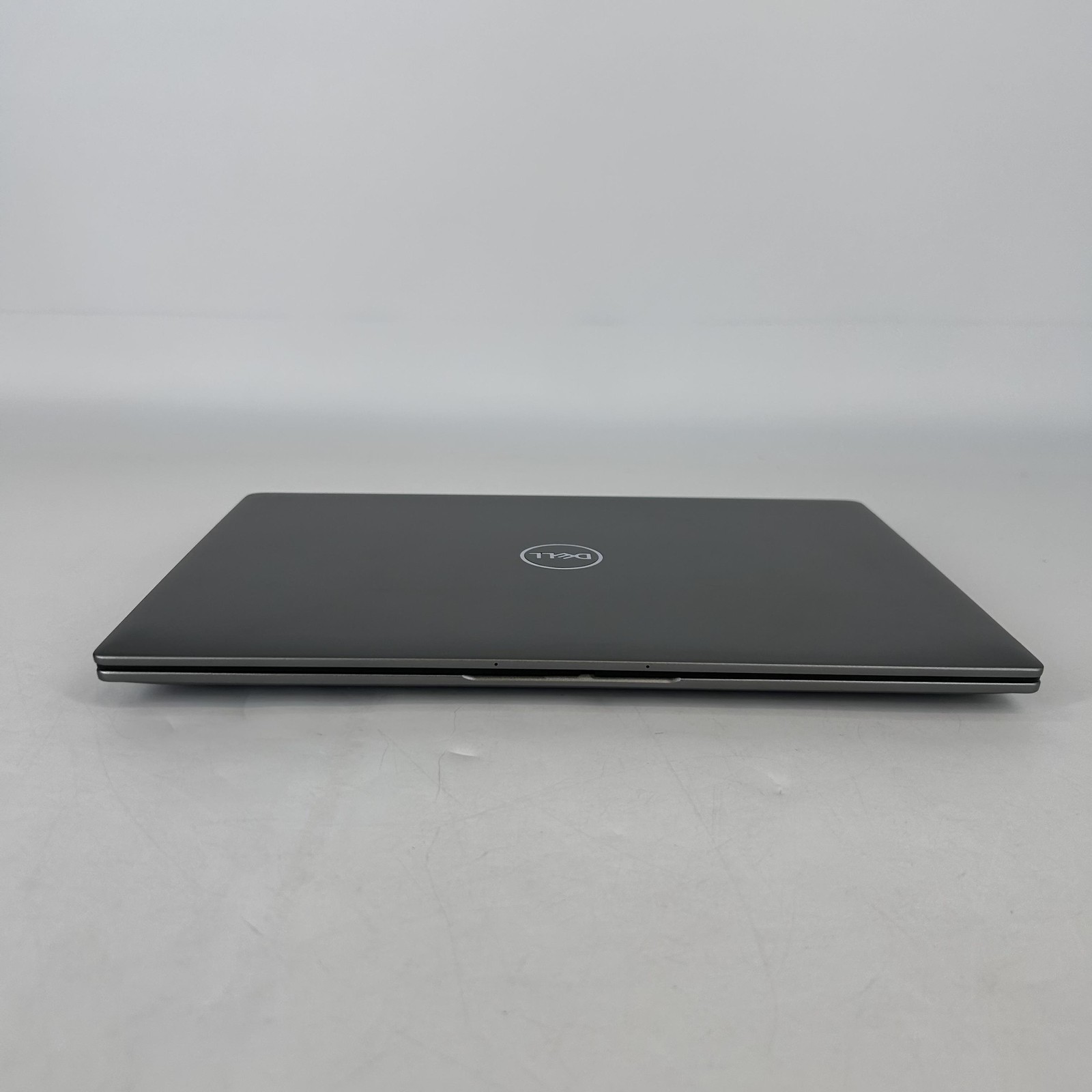 Dell Latitude 7450 14 Gray FHD+ 2.1 GHz Ultra 5 135U 32GB 256GB SSD Very Good