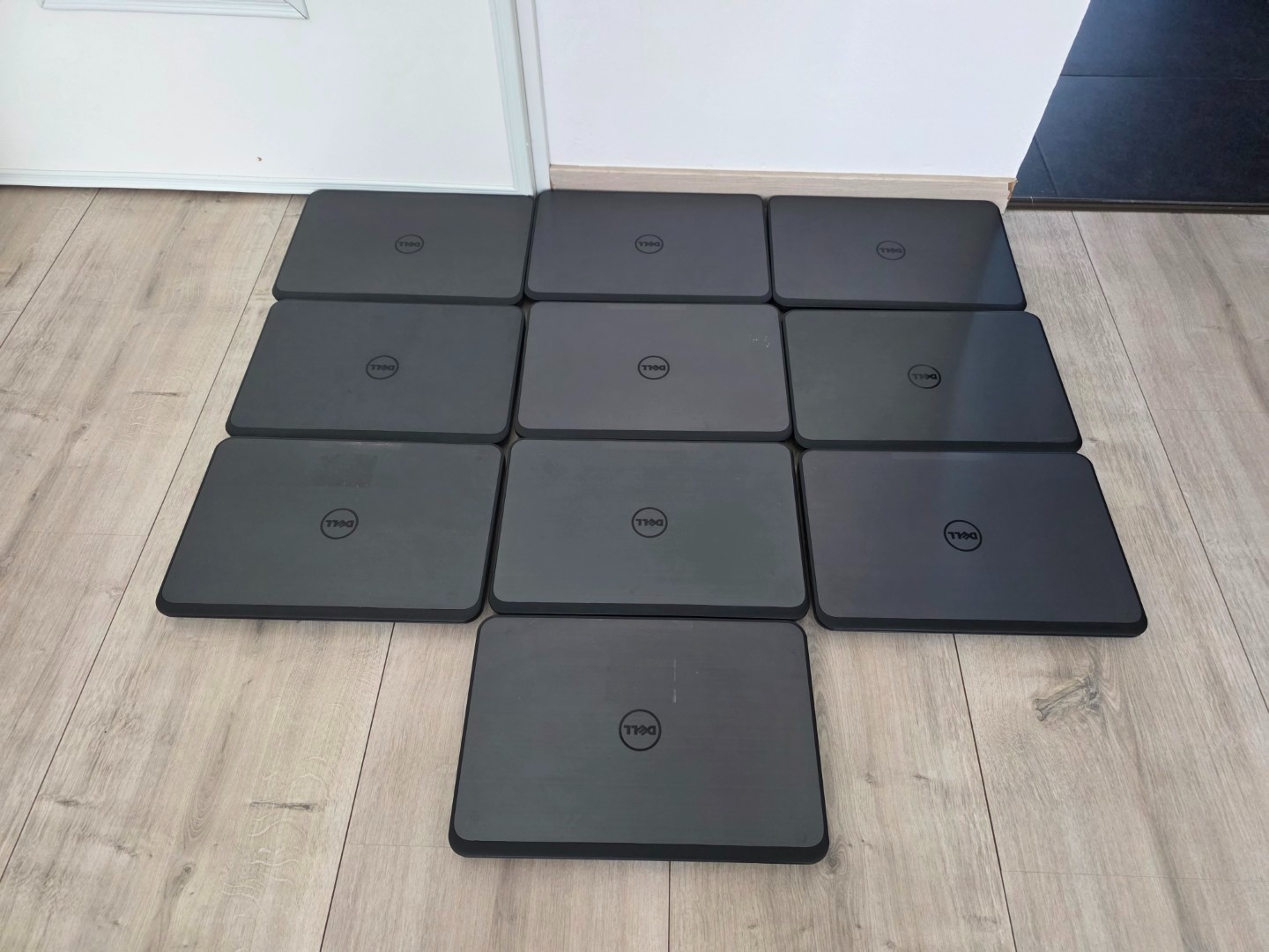 DELL INSPIRON 3542 LAPTOP / I5-4200U CPU / 8GB RAM / 120GB SSD / 15.6″ INCH / LOT