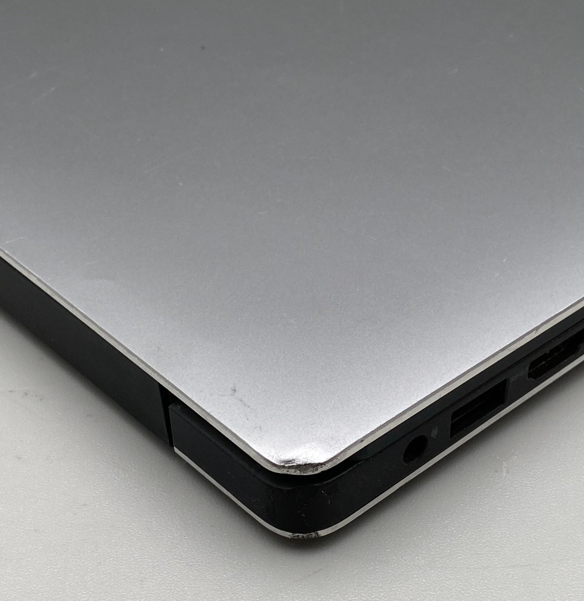 Dell Precision 5540 15.6″ i7-9750H 2.6GHz 256GB SSD 16GB DDR4 Gray Laptop C/READ