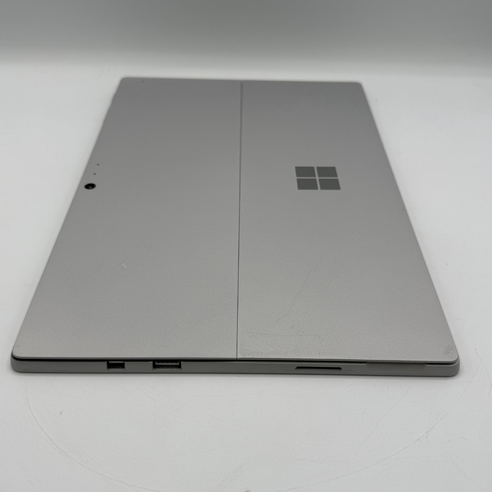 Microsoft Surface Pro 5 1796 i5-7300U 8GB RAM 128GB SSD 12.3″ Tablet Silver – C