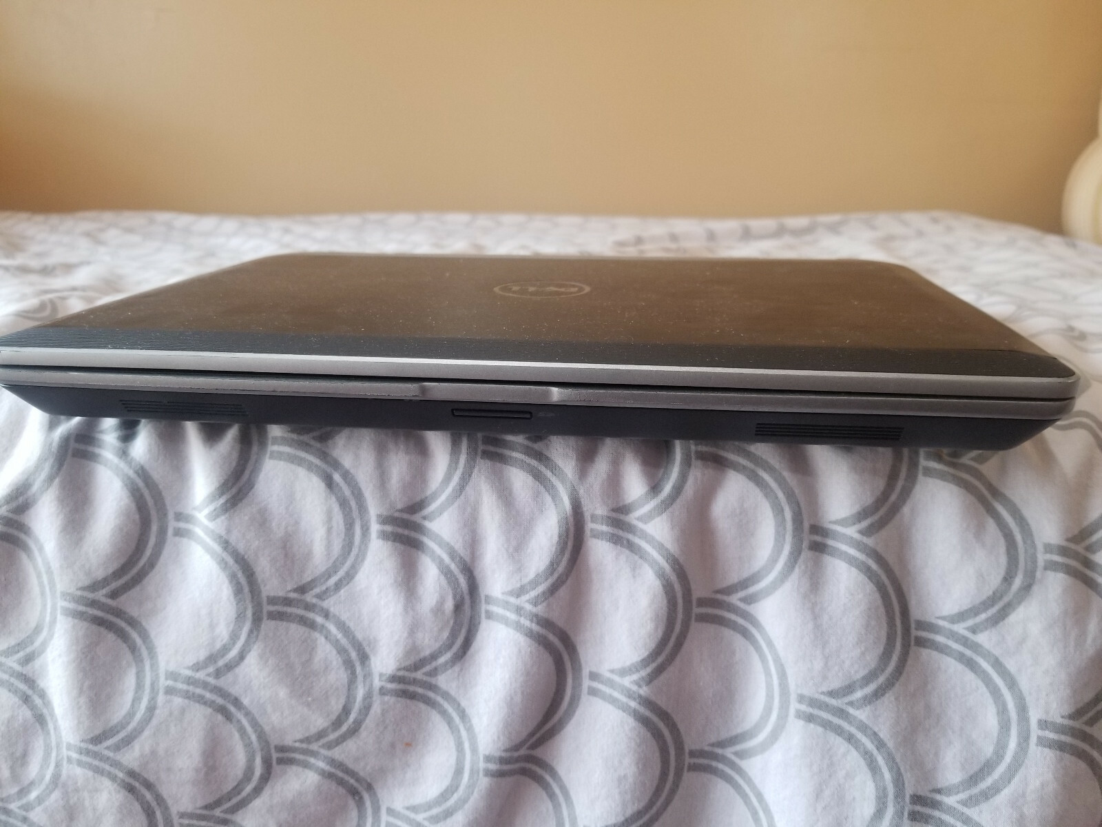Dell Latitude E6330 Laptop in Good working condition , light use , no HDD
