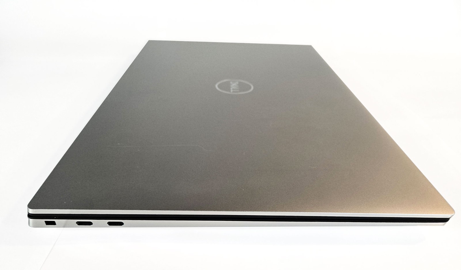 Dell XPS 15 9520 15.6″ i7-11800H 2.3GHz 32GB RAM 512GB SSD Window 11