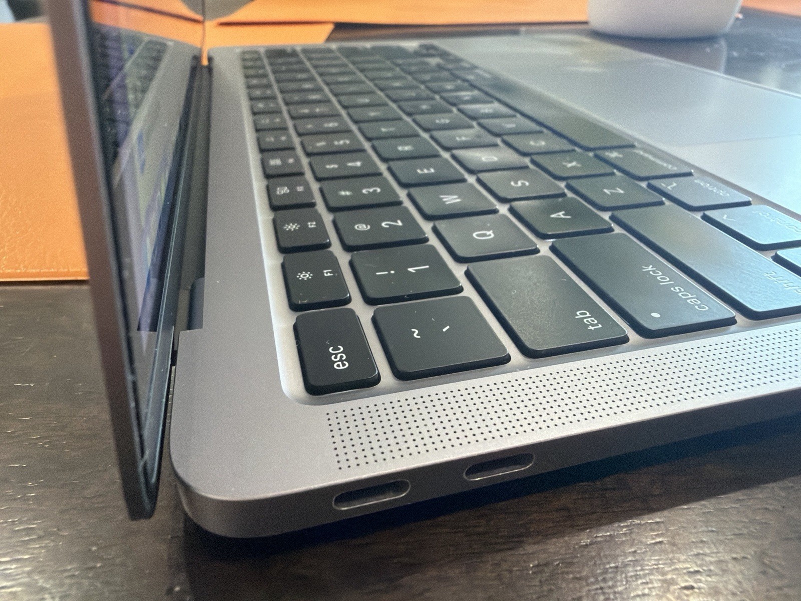 APPLE MACBOOK AIR 13” 2020 QUAD CORE i5 8GB RAM 256GB SSD! FAST 💨!!