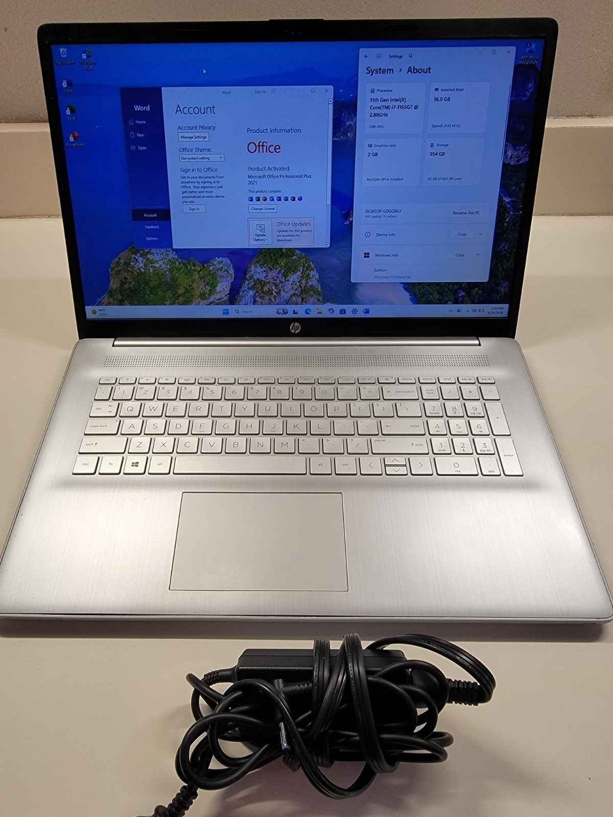 HP 17-cn0xxx 17″ Core i7 11th Gen 16GB 1TB SSD WIN 11 Enterprise OFFICE 2021