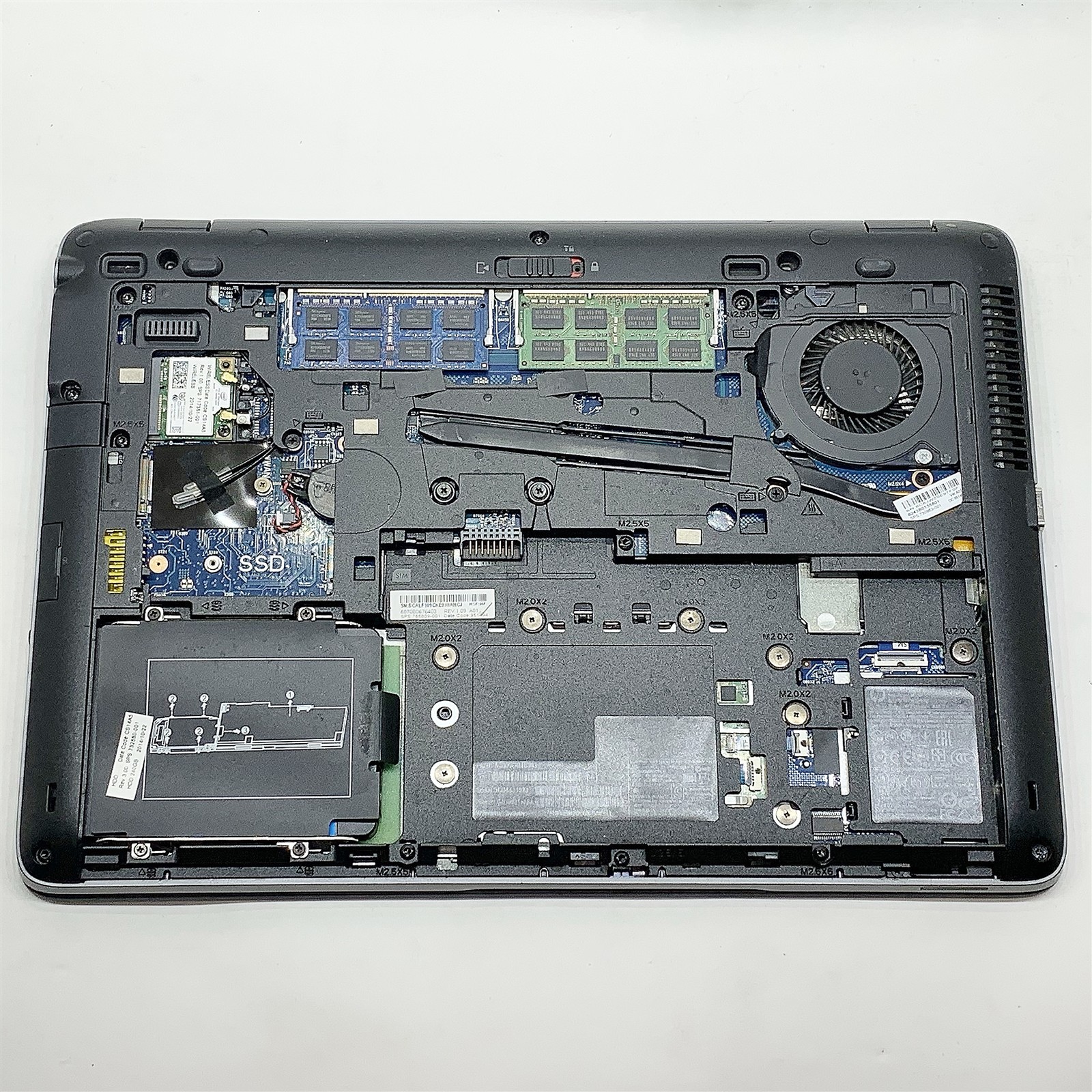 HP EliteBook 840 G1 Laptop i7 4600U 2.1GHZ 14″ HD+ 16GB 240GB SSD NO OS/BATTERY