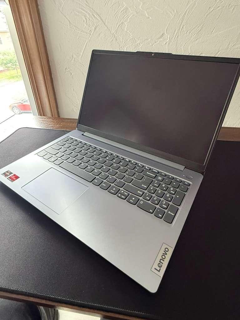 Lenovo IdeaPad 15.6″ Ryzen 7 5000 AMD Radeon Windows Silver Wi-Fi Webcam