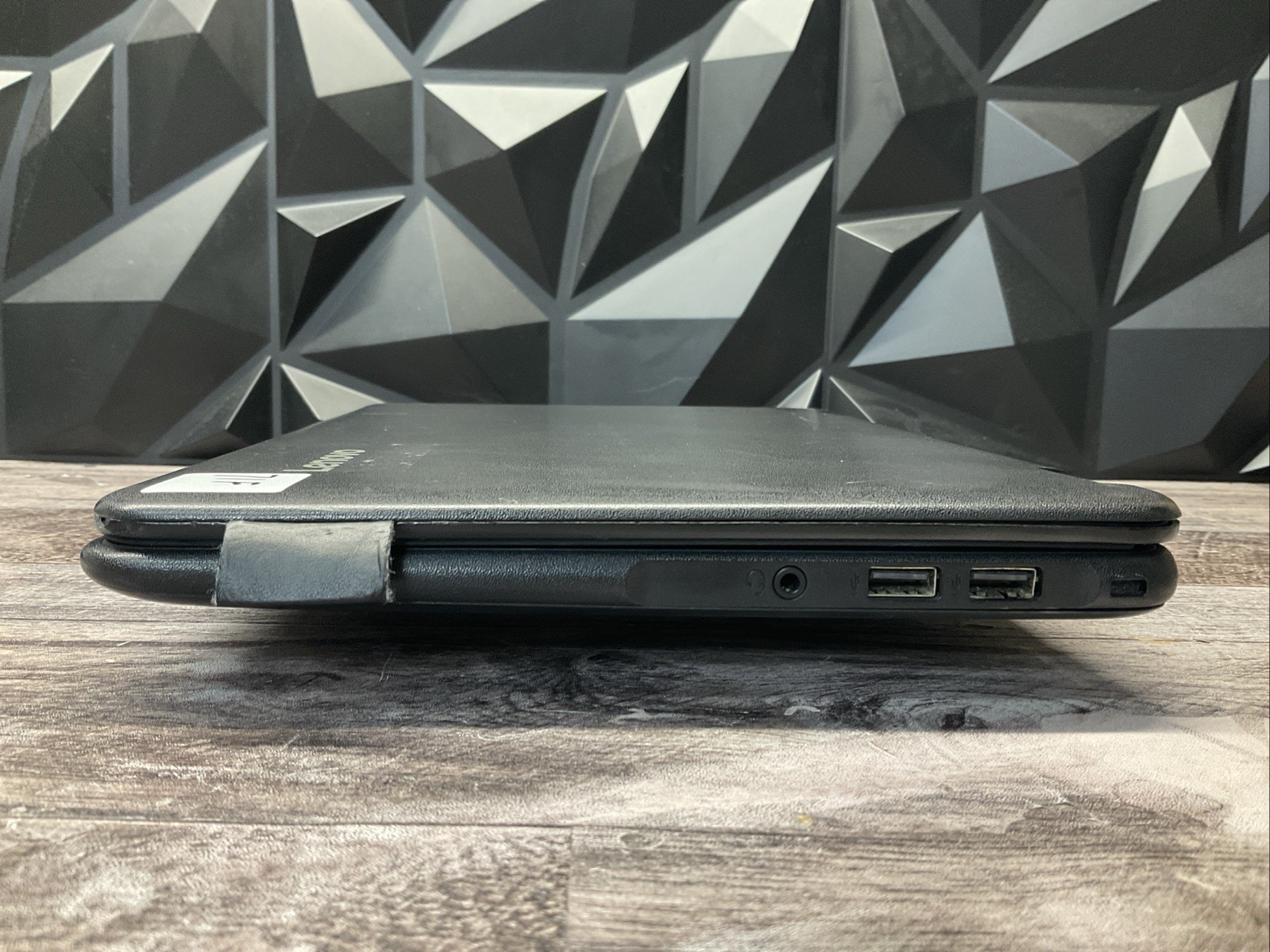 Lenovo 300e 1st Gen / 2-in-1 / Touchscreen / Windows 11 Pro / 71F