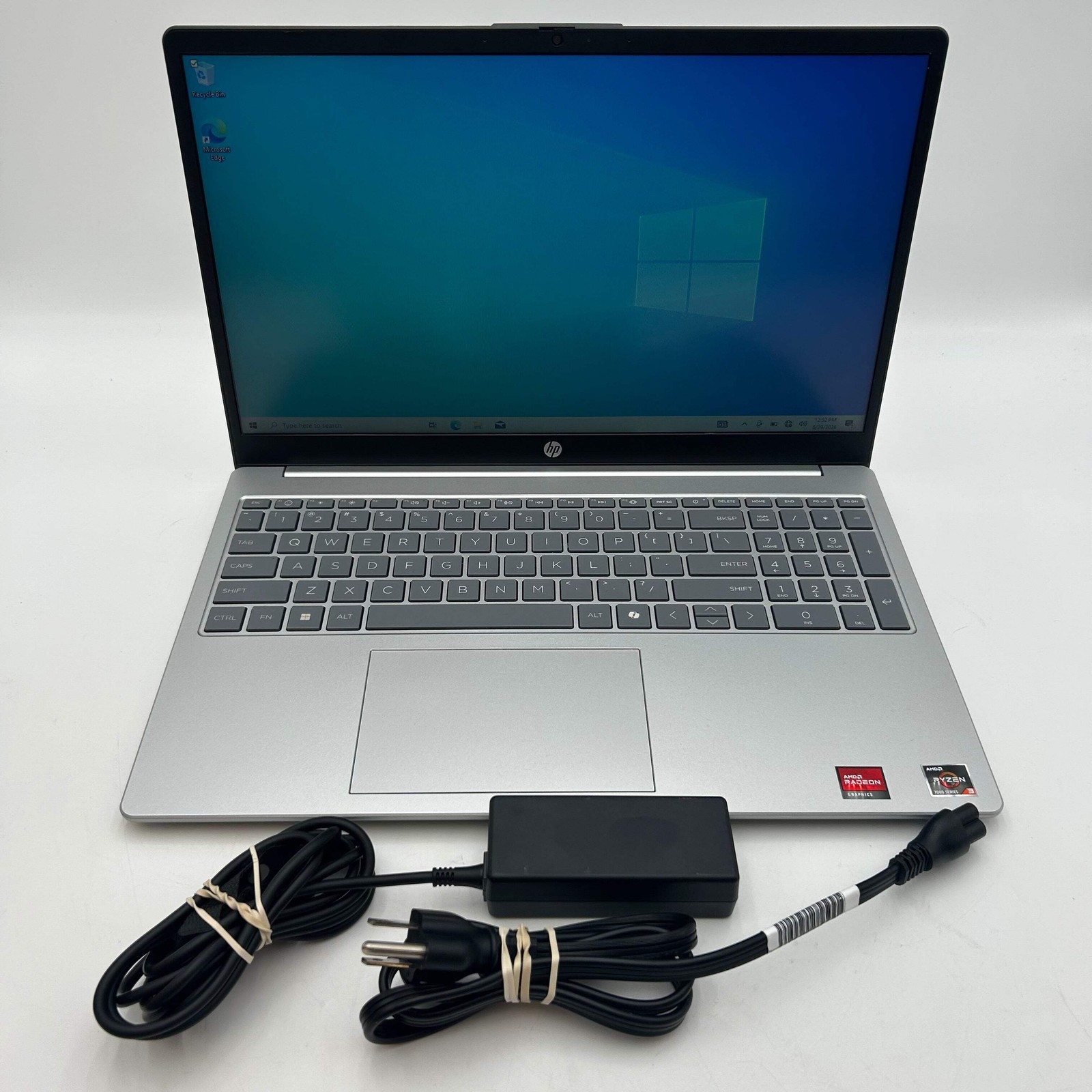 HP 15.6″ Laptop AMD Ryzen 3 7320U 8GB RAM 256GB SSD 15-FC0399NR