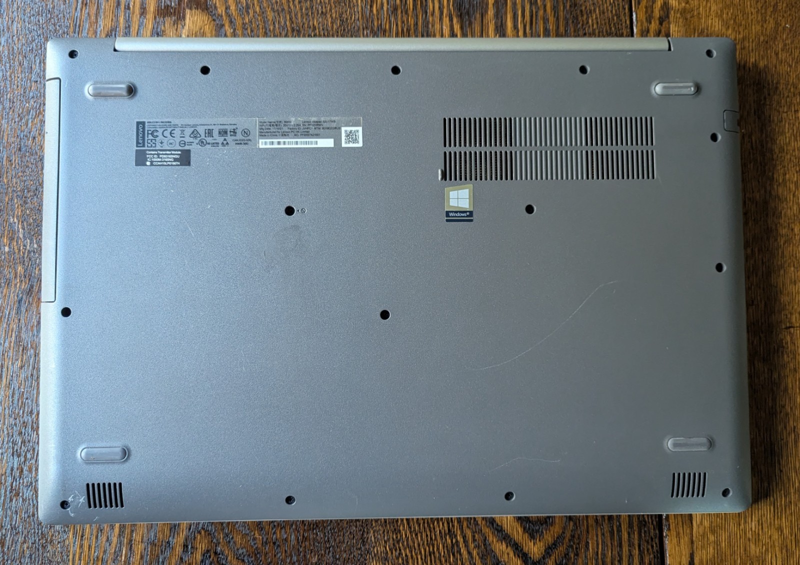 Lenovo Ideapad 320-17IKB 17.2in 1 TB HD 8 GB RAM i5-7200U Notebook Computer