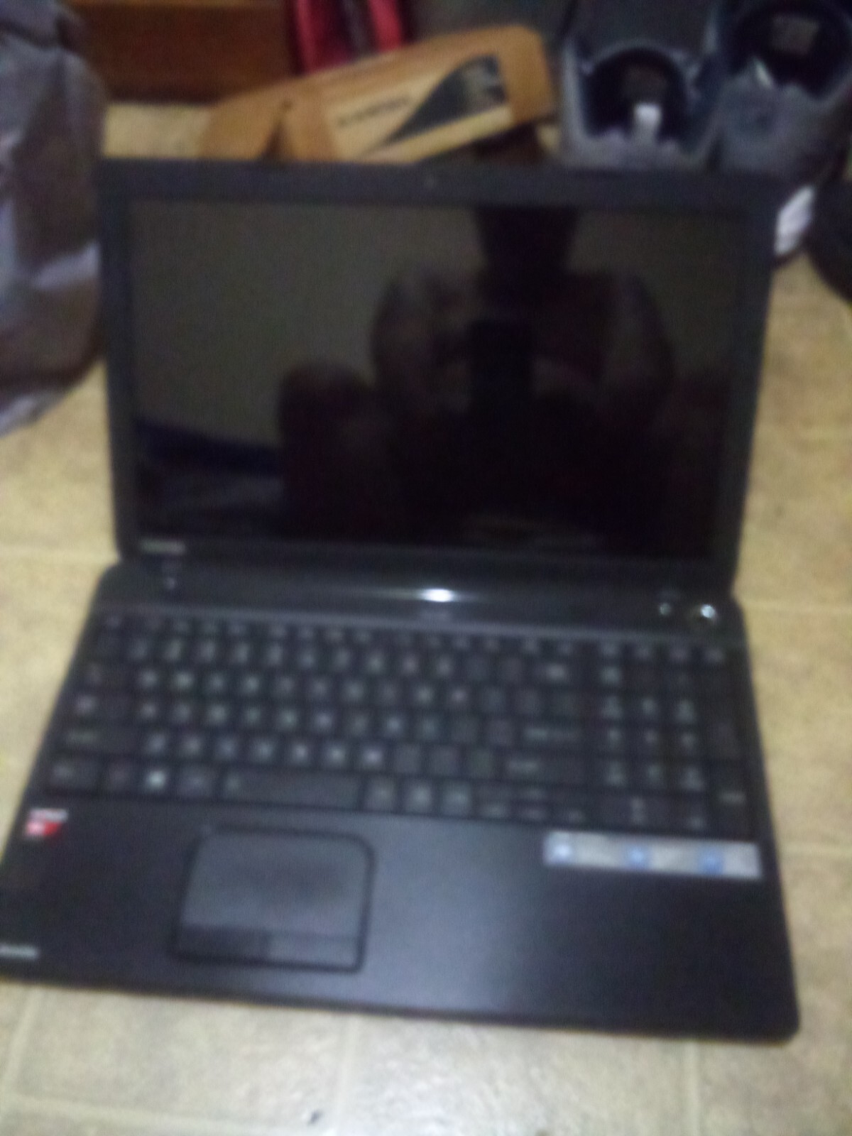 Toshiba Satellite C655D-S5202 Laptop AMD C-50 2GB Ram No HDD/OS/Battery