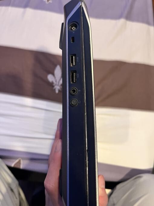 DELL 4K Alienware 15 R2 Intel Core i7-6700HQ 2.60 GHz 1TB 16GB (USED) 