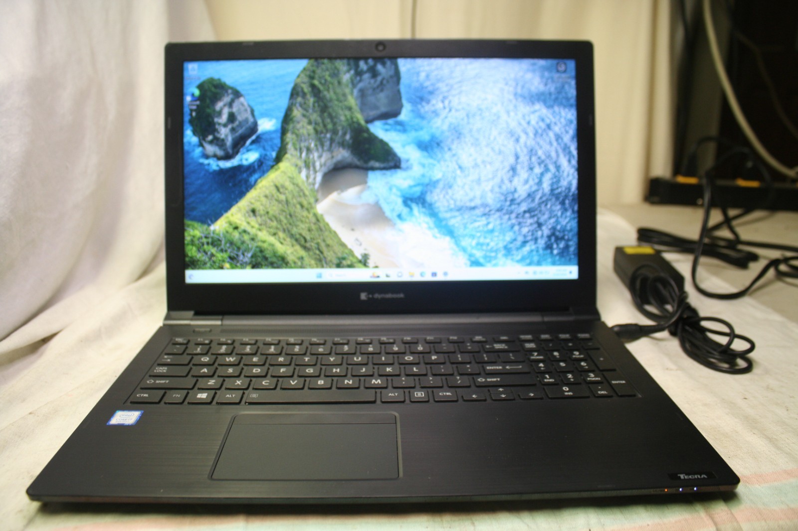 Dynabook Tecra A50-F,Core i7 8565U 1.80GHZ 15.6″ HD 8GB RAM ,256SSD,Read below