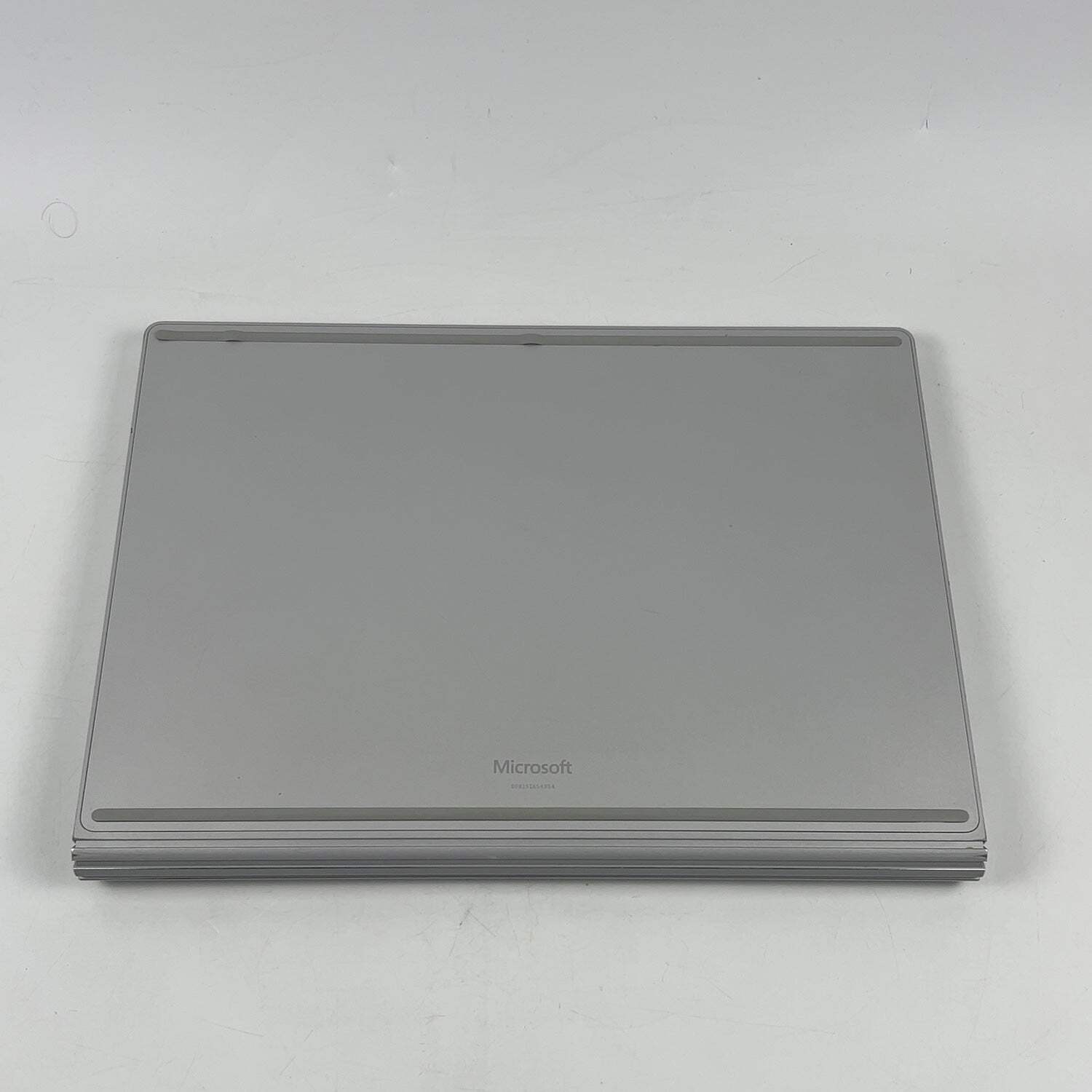 Microsoft Surface Book 1 13.5″ i7-6600U 2.6GHz 8GB RAM 256GB SSD