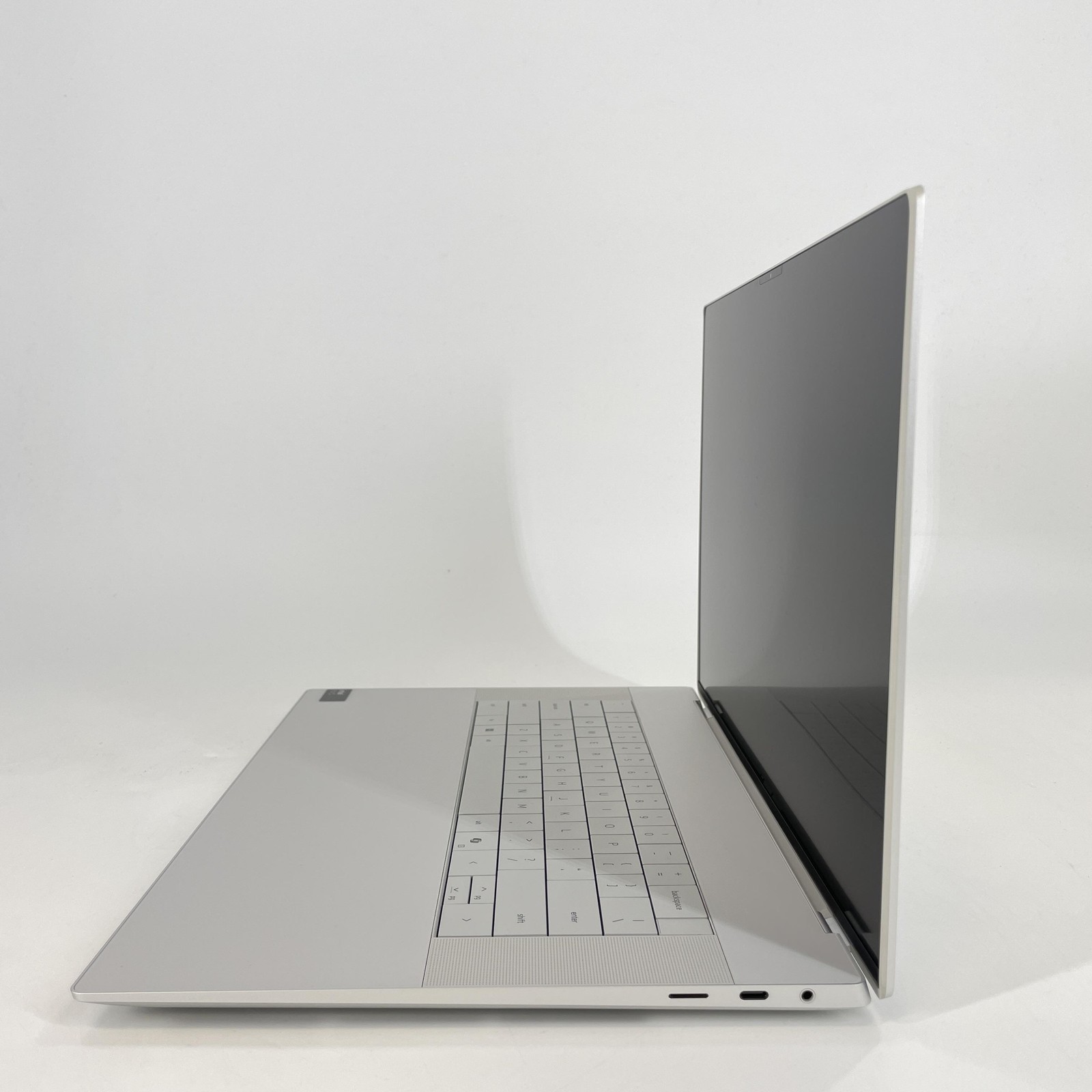 Dell XPS 16 9640 120Hz FHD+ 2.5 GHz Ultra 9 185H 32GB 1TB SSD RTX 4060 Excellent